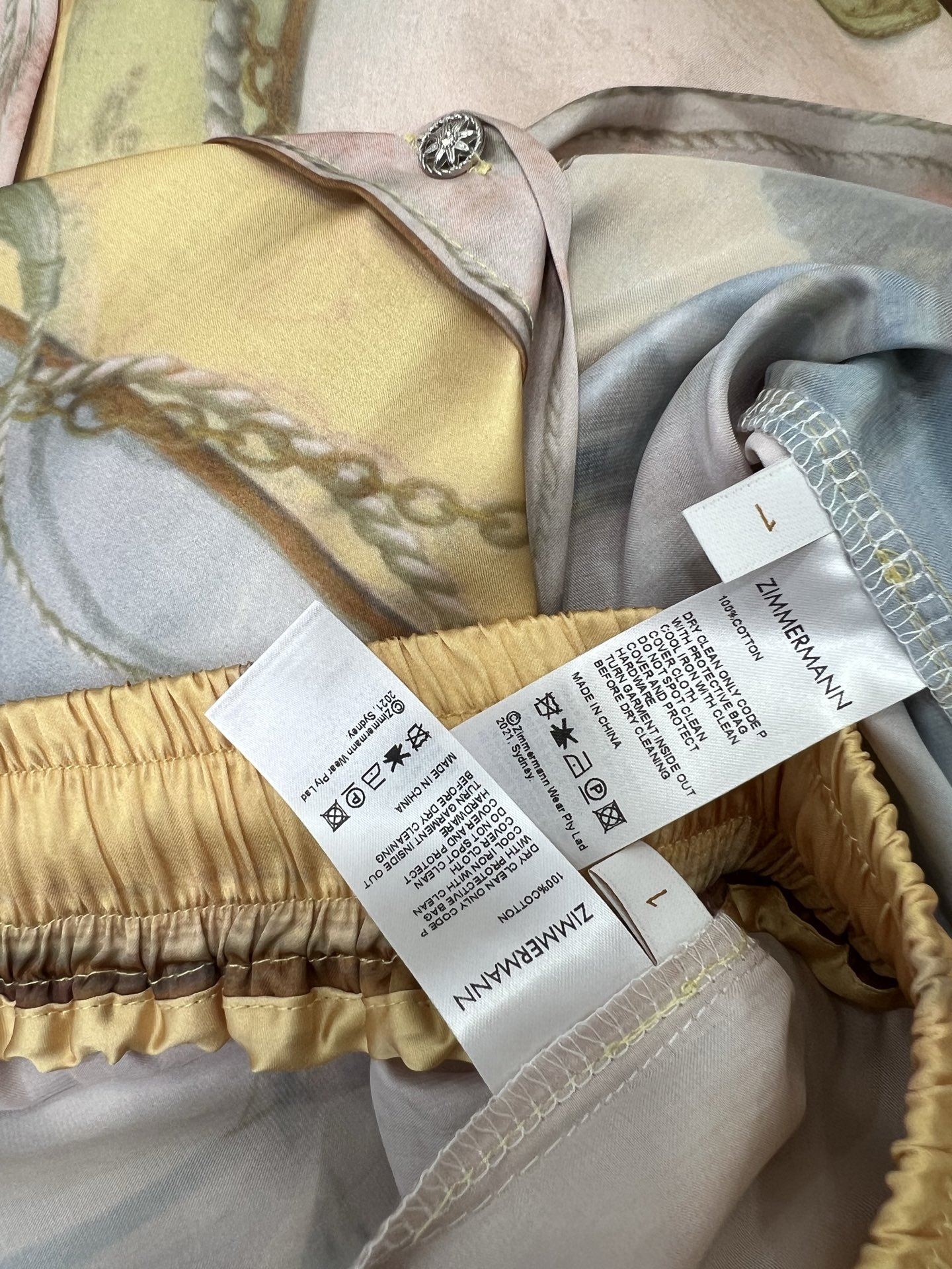 🔥🔥Zimmerman*兹/默曼25新款🏖沙滩度假系列 翻领前排扣上衣➕短裤套装  翻领定位花👗选用定制