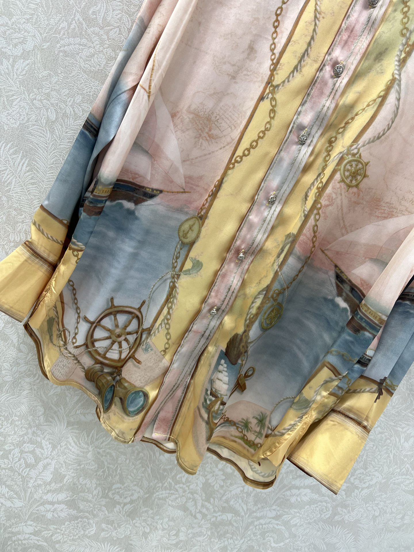 🔥🔥Zimmerman*兹/默曼25新款🏖沙滩度假系列 翻领前排扣上衣➕短裤套装  翻领定位花👗选用定制