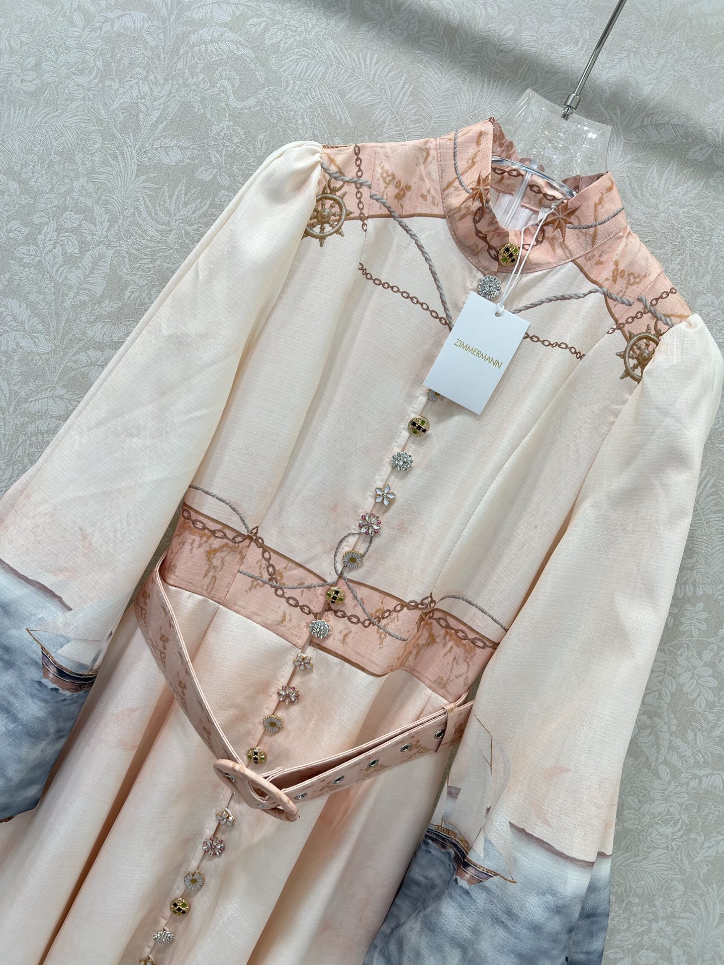 🔥🔥Zimmerman*兹/默曼 25新款🏖沙滩度假系列 同步上新啦~长款‼️连衣裙 小立领和灯笼袖设计