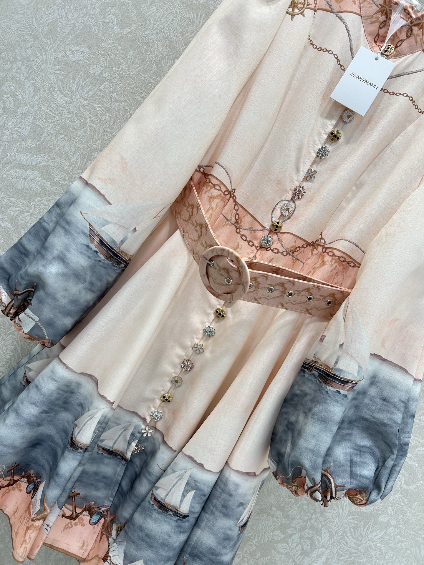 🔥🔥Zimmerman*兹/默曼 25新款🏖沙滩度假系列 同步上新啦~短款‼️连衣裙 小立领和灯笼袖设计