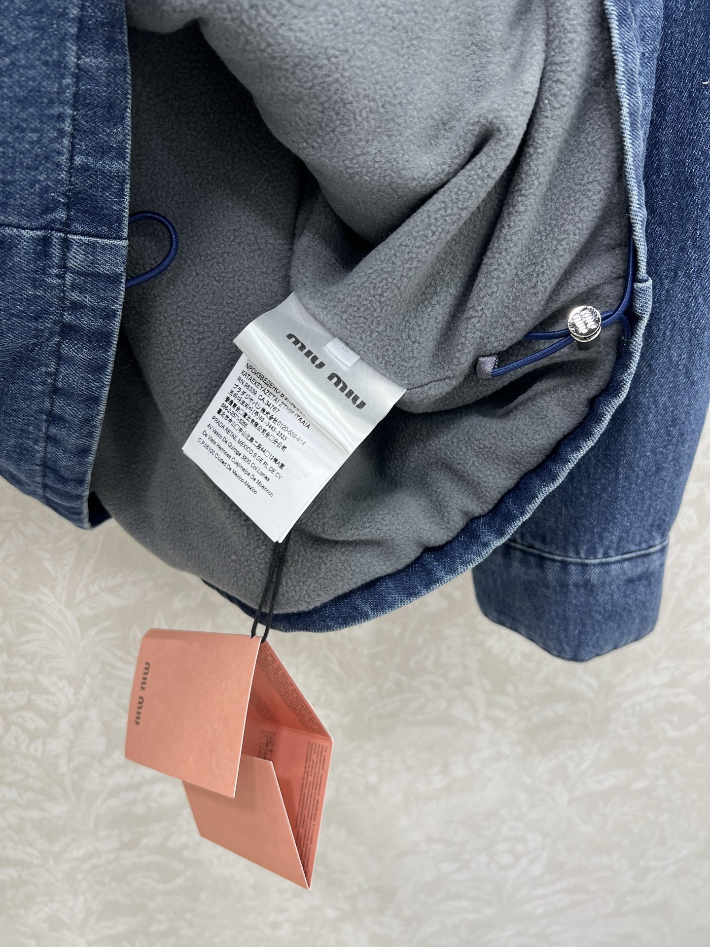 🔥🔥miuMi*25新款系知识分子时髦风加绒翻领牛仔夹克外套！内衬薄绒保暖性拉满 复古风甜妹减龄穿搭！刺