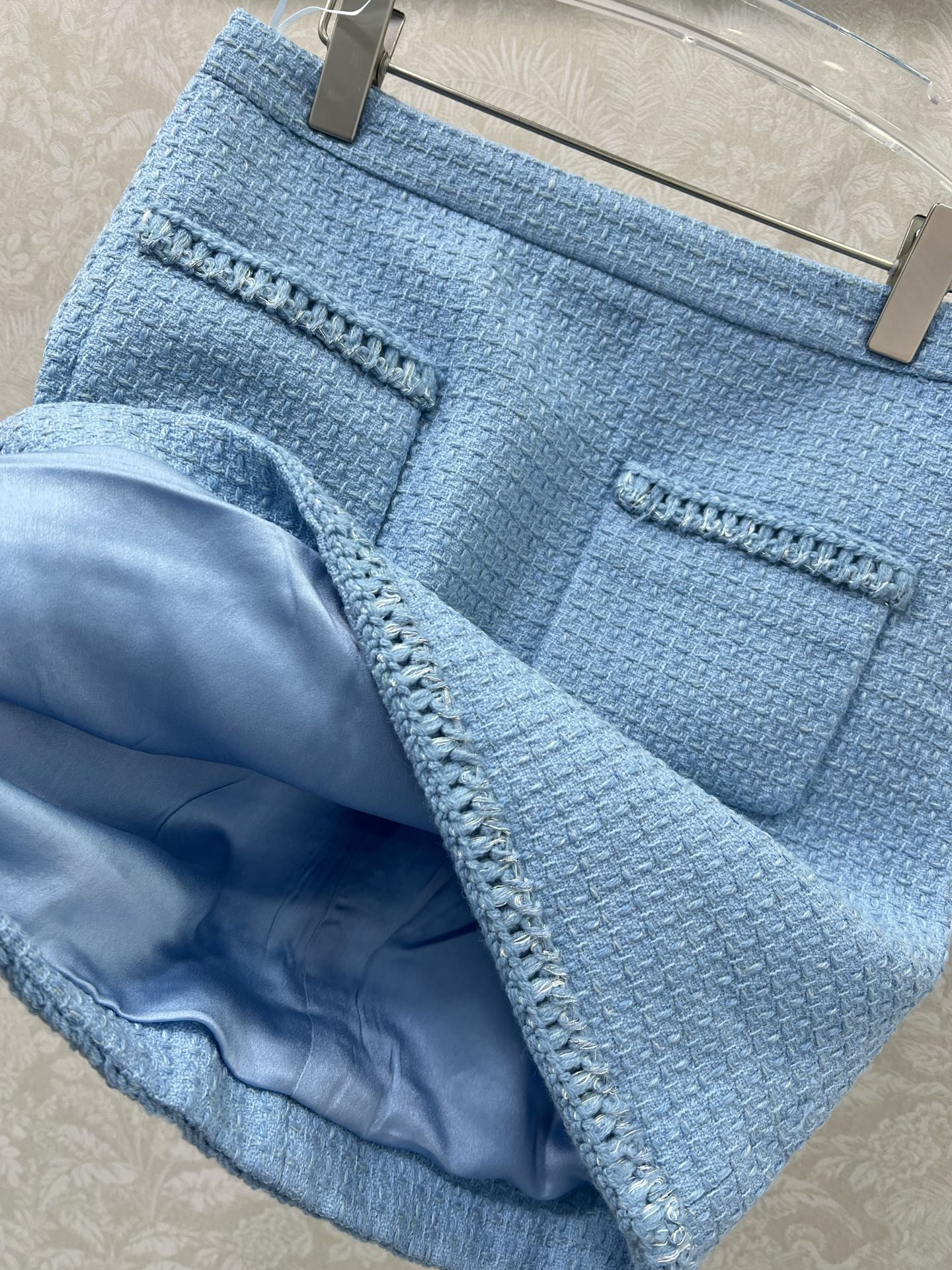 🔥🔥Chan*l粗纺捆边洋装短裙 手工坊系列外套 采用原版定制粗花呢面料，手工包边工艺，内里100%真丝