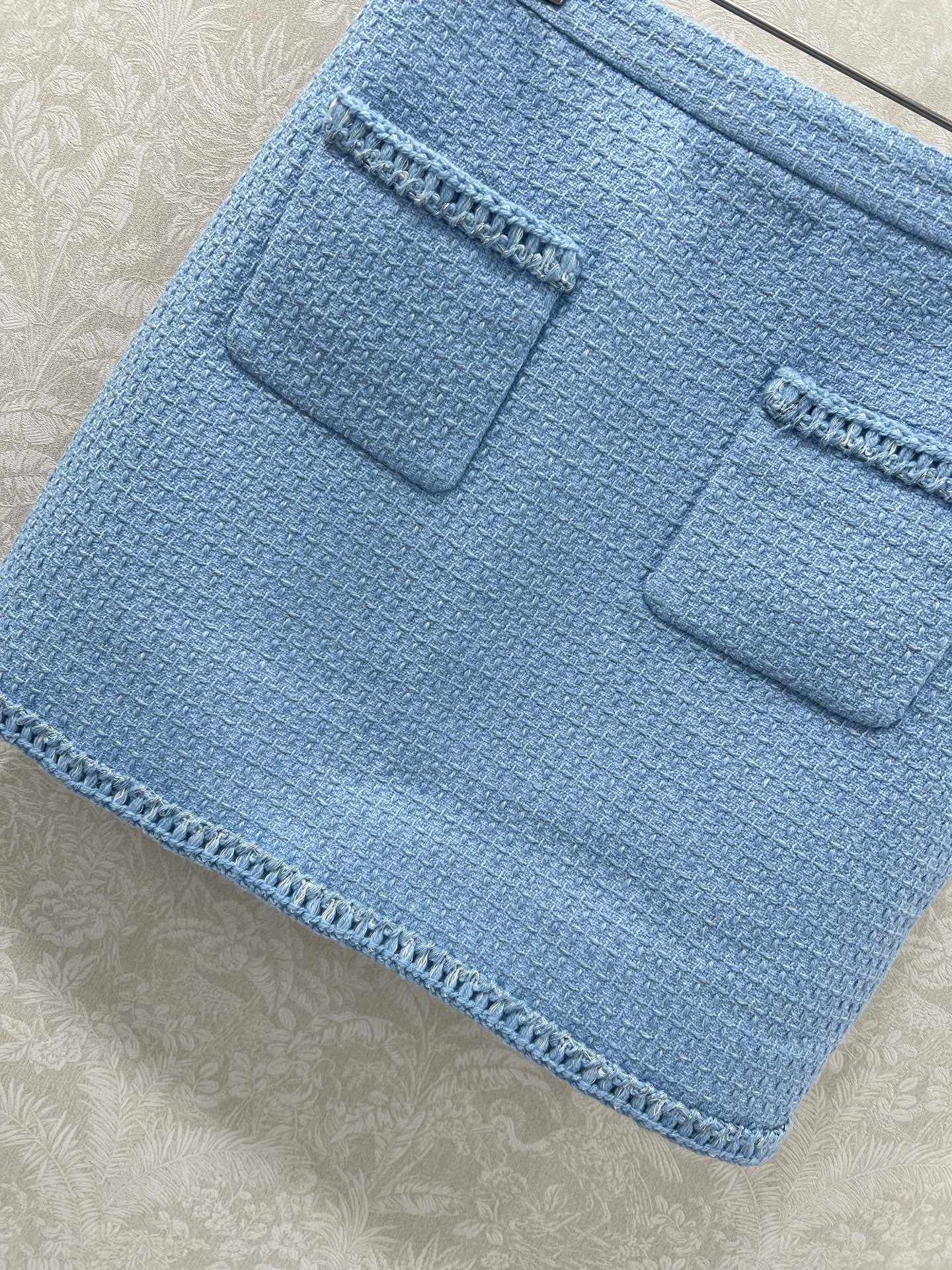 🔥🔥Chan*l粗纺捆边洋装短裙 手工坊系列外套 采用原版定制粗花呢面料，手工包边工艺，内里100%真丝