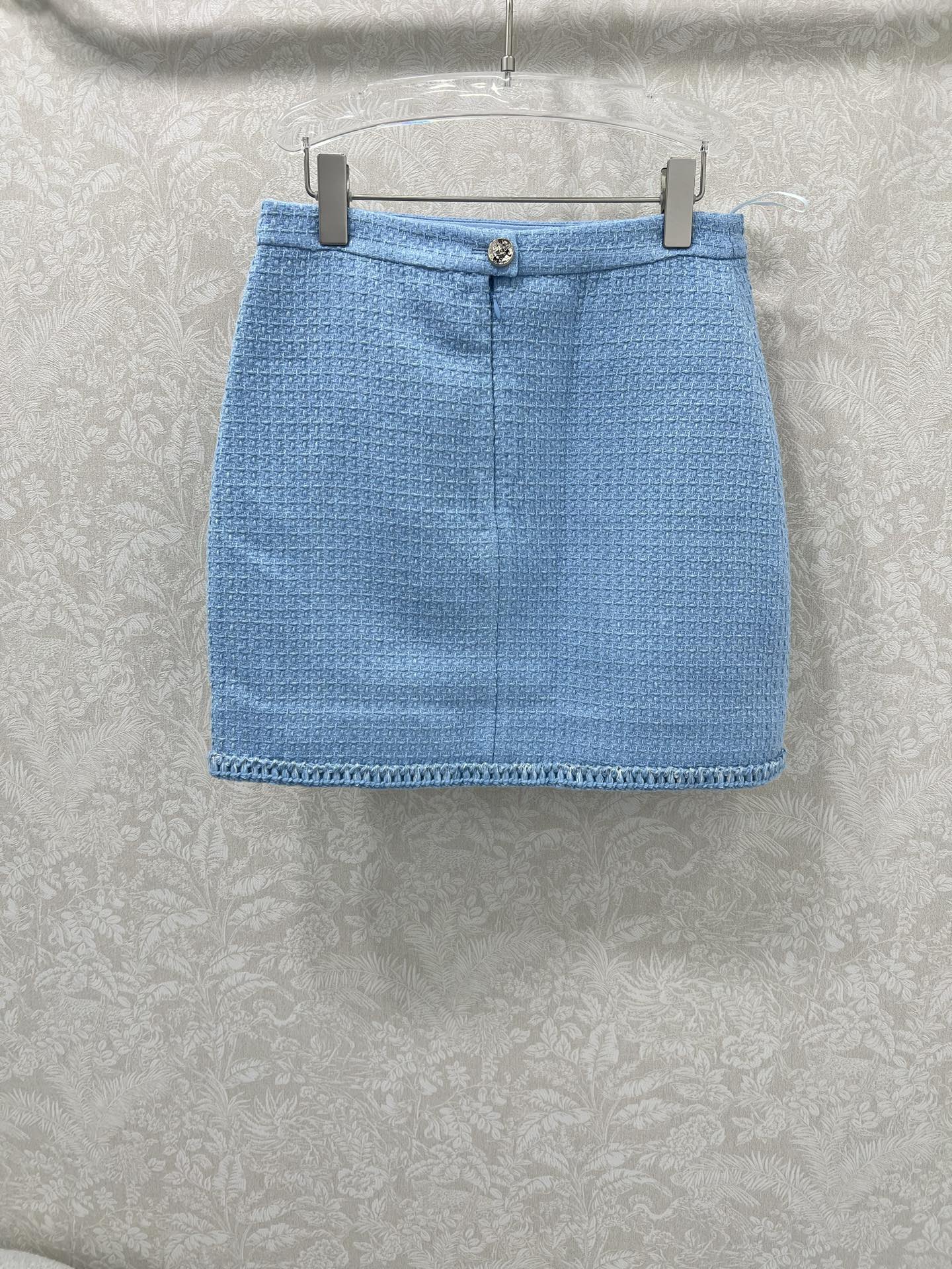 🔥🔥Chan*l粗纺捆边洋装短裙 手工坊系列外套 采用原版定制粗花呢面料，手工包边工艺，内里100%真丝