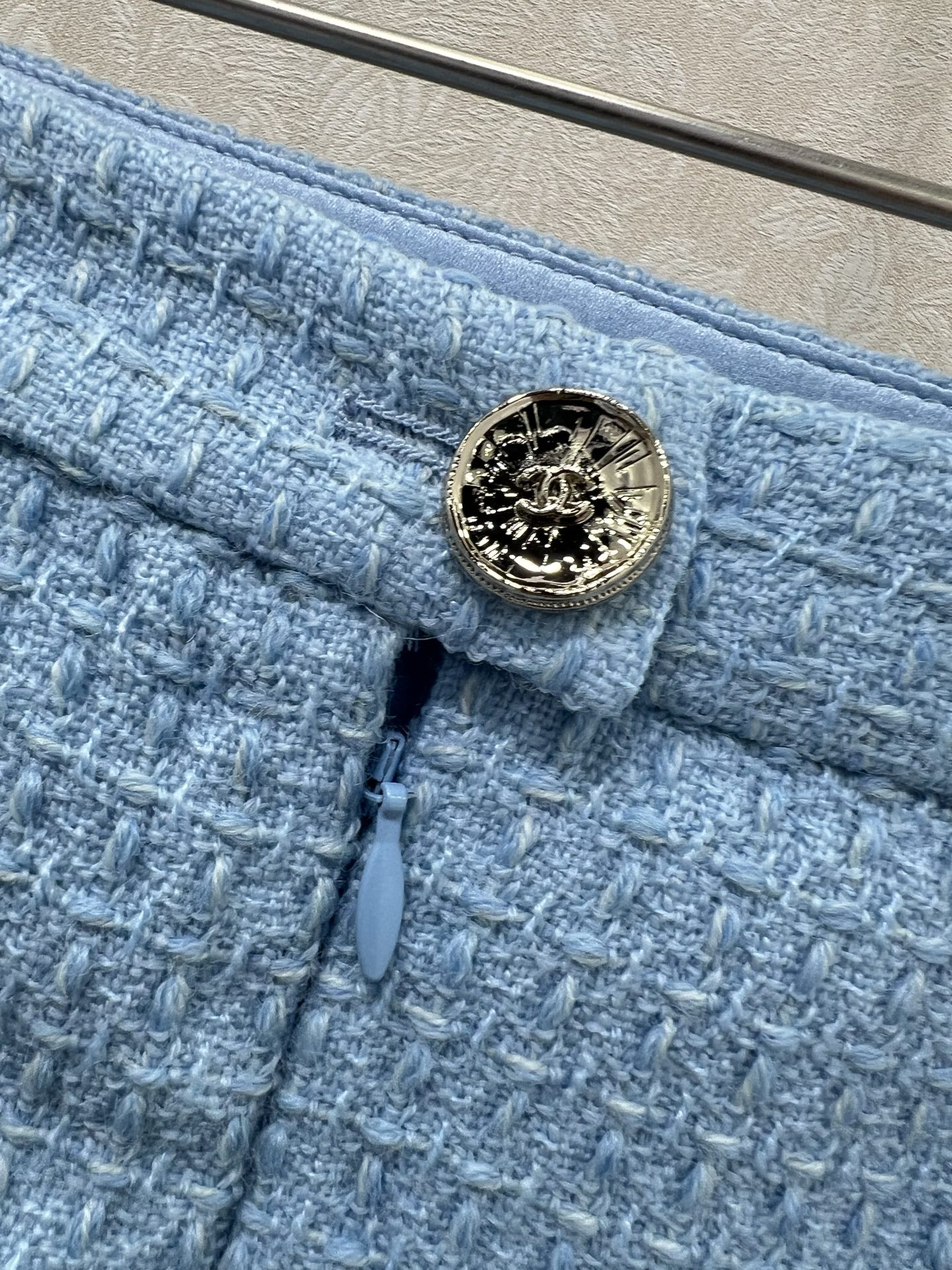 🔥🔥Chan*l粗纺捆边洋装短裙 手工坊系列外套 采用原版定制粗花呢面料，手工包边工艺，内里100%真丝