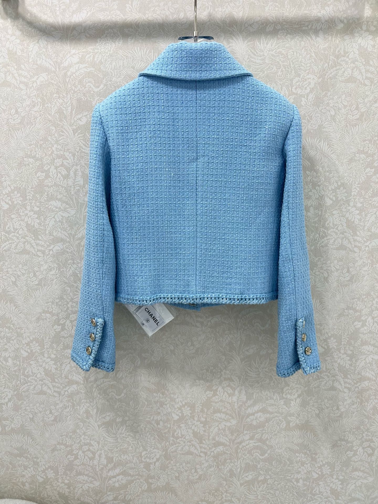 🔥🔥Chan*l粗纺捆边洋装外套 手工坊系列外套 采用原版定制粗花呢面料，手工包边工艺，内里100%真丝