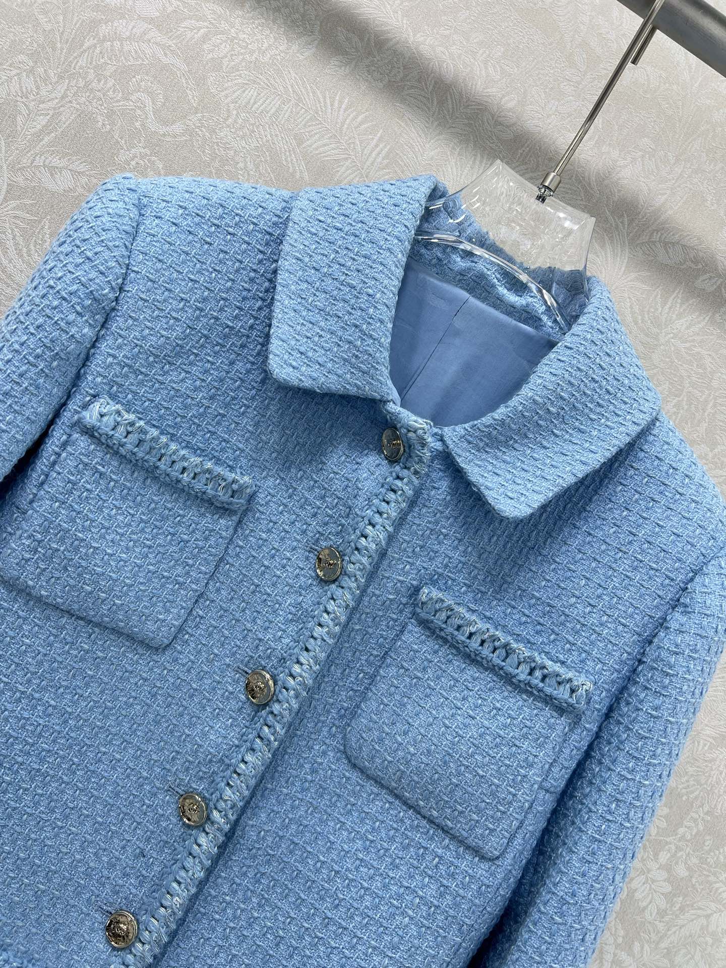 🔥🔥Chan*l粗纺捆边洋装外套 手工坊系列外套 采用原版定制粗花呢面料，手工包边工艺，内里100%真丝