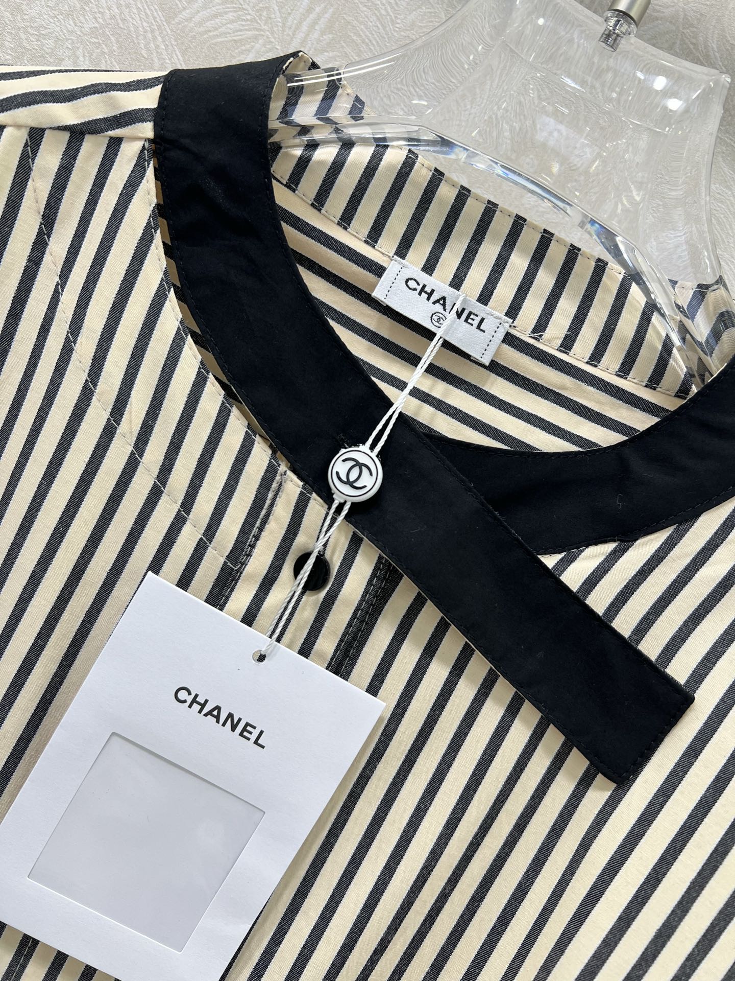 🔥🔥Chane*l小香25新款中古风条纹衬衣 没有什么理由可以拒绝它 可A可乖的风格，袖处双clogo装