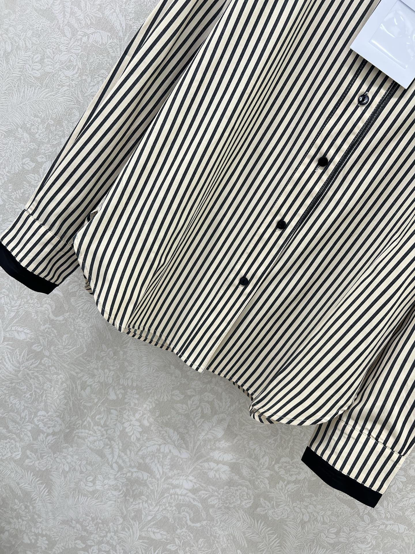 🔥🔥Chane*l小香25新款中古风条纹衬衣 没有什么理由可以拒绝它 可A可乖的风格，袖处双clogo装