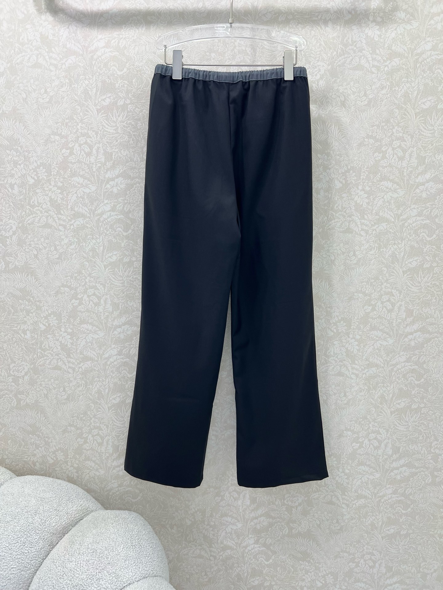 🔥🔥 miumi* 25新款腰头撞色阔腿裤 简约风气质阔腿休闲西裤 腰头抽绳 侧边Logo点缀  舒适感