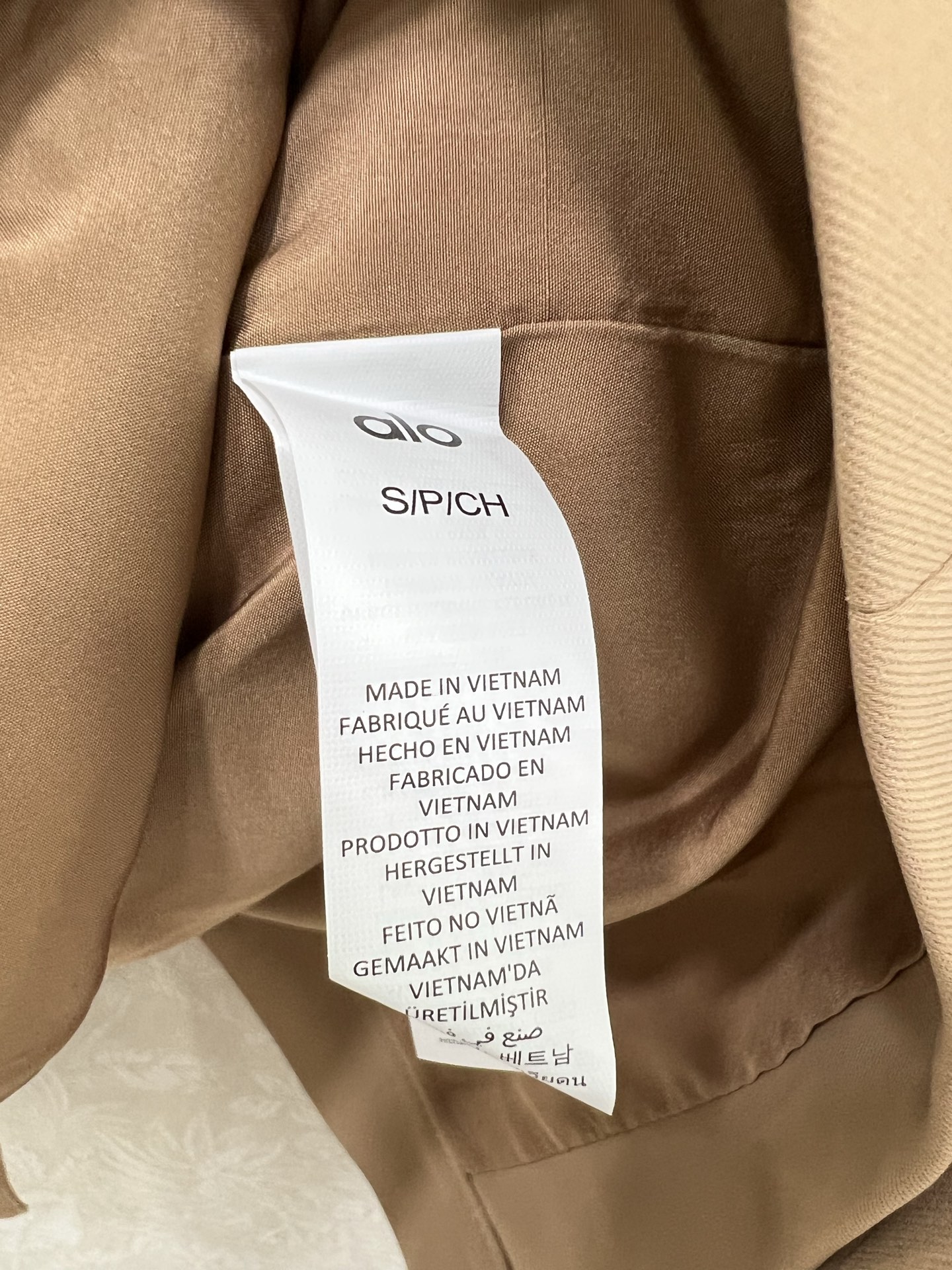 🔥🔥alo*25新款西装外套 西服面料挺度质感都在线 韩版宽松版型 袖臂alo反光logo 细节都到位 