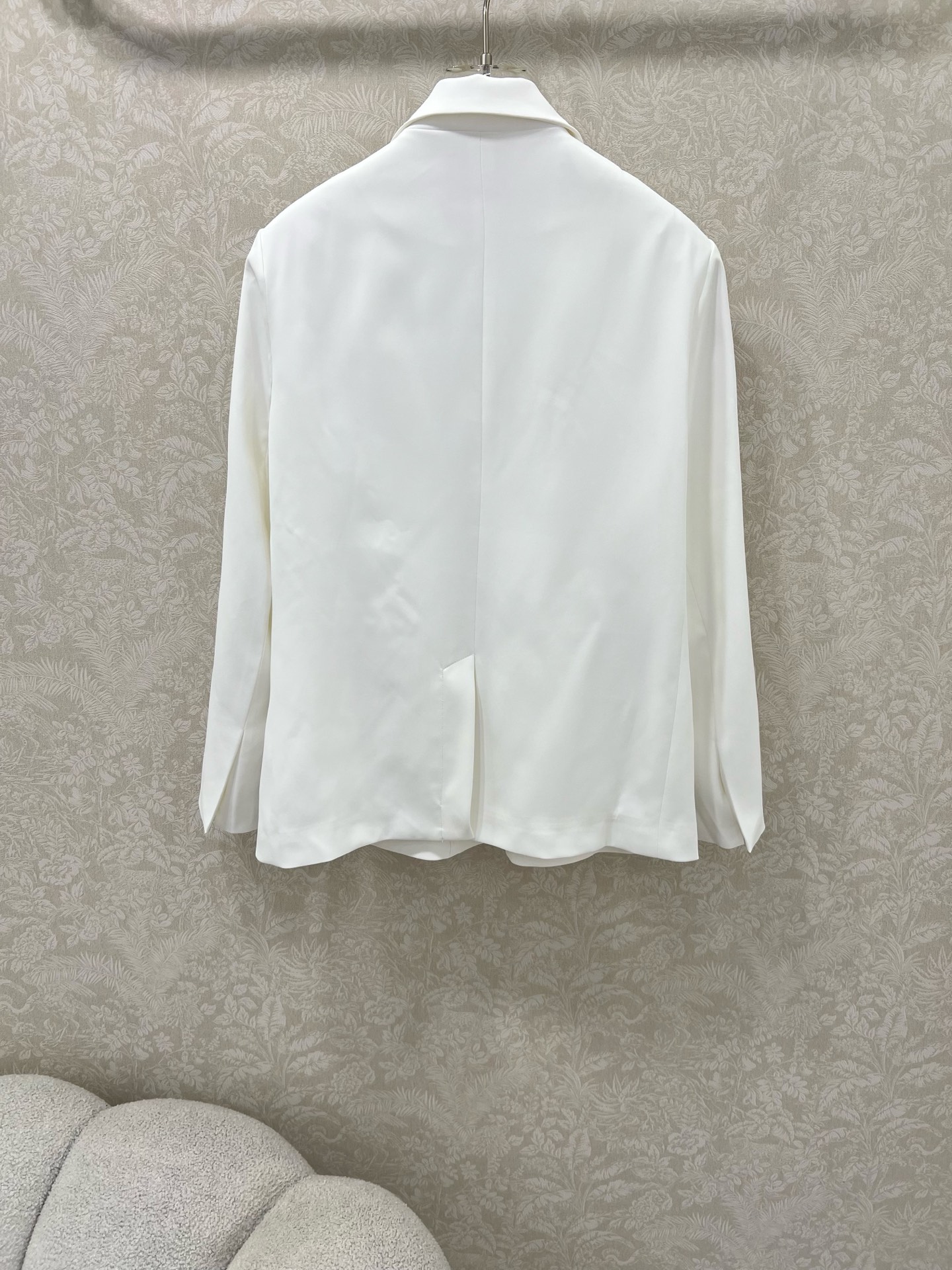 🔥🔥alo*25新款西装外套 西服面料挺度质感都在线 韩版宽松版型 袖臂alo反光logo 细节都到位 