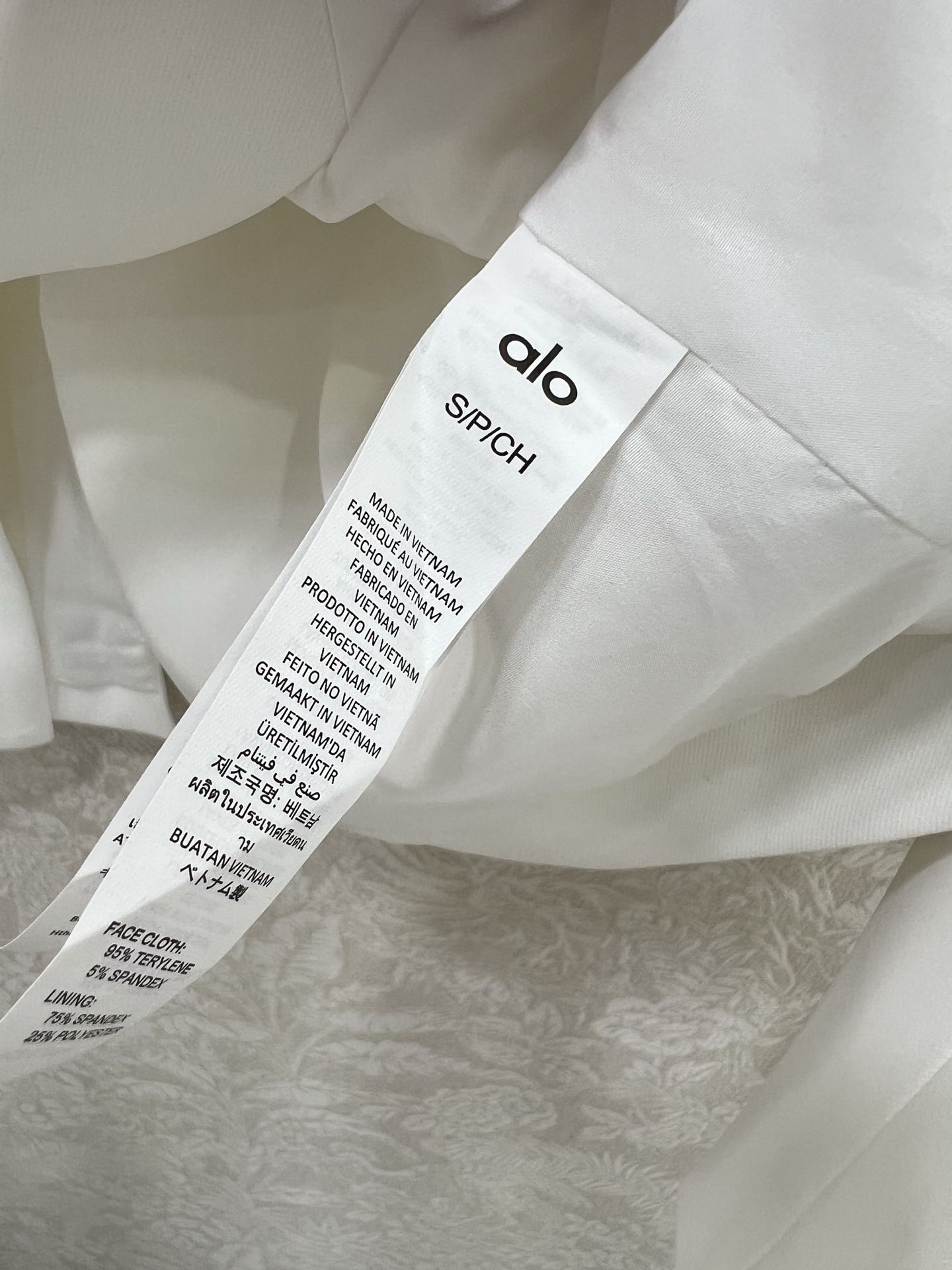 🔥🔥alo*25新款西装外套 西服面料挺度质感都在线 韩版宽松版型 袖臂alo反光logo 细节都到位 