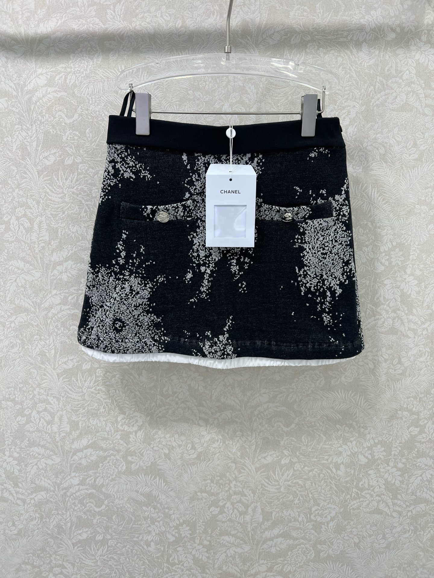 🔥🔥Chan*l 25新款烟花提花短裙！ 定制提花纯棉加绒卫衣面料，yb开发定制，很重工！以经典黑色为底