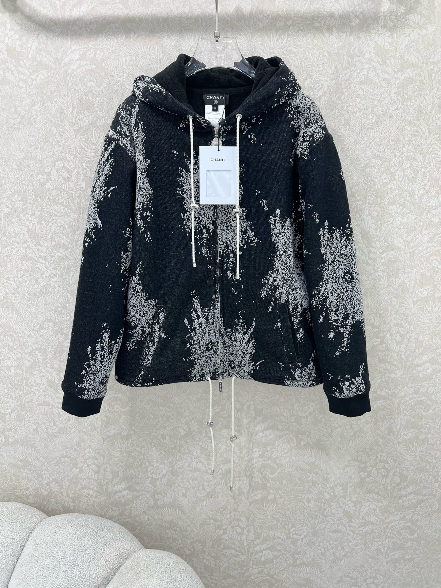 🔥🔥Chan*l 25新款烟花提花连帽拉链外套 ！定制提花纯棉加绒卫衣面料，yb开发定制，很重工！以经典