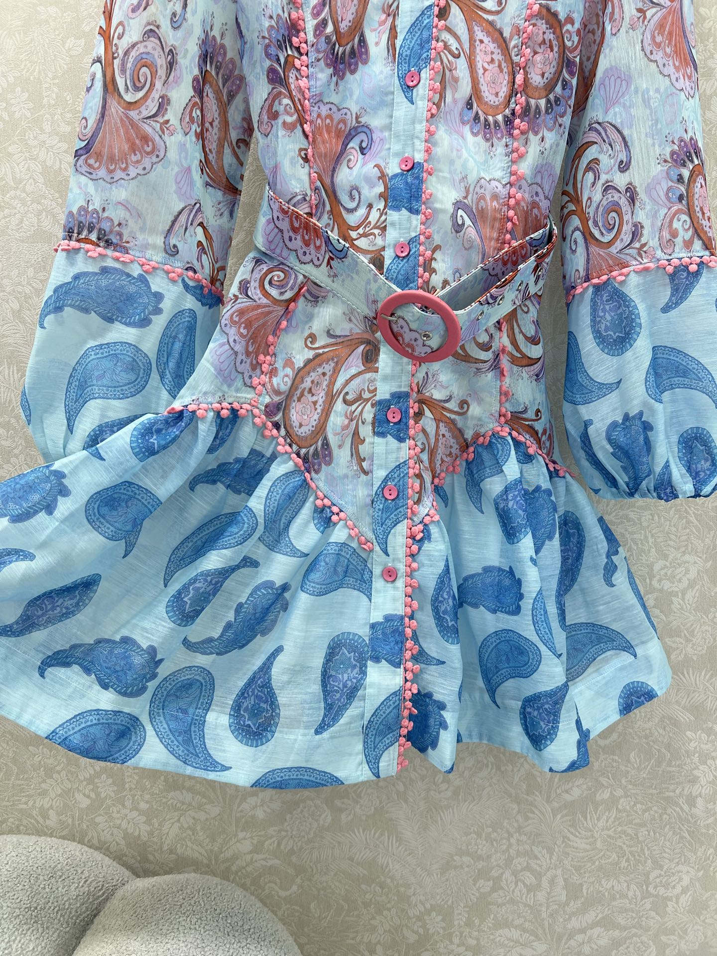 🔥🔥ZIMMERMAN* 25新款小立领灯笼长款连衣裙·选用纯棉混纺面料制成，蓝粉色调的腰果花的花色搭配