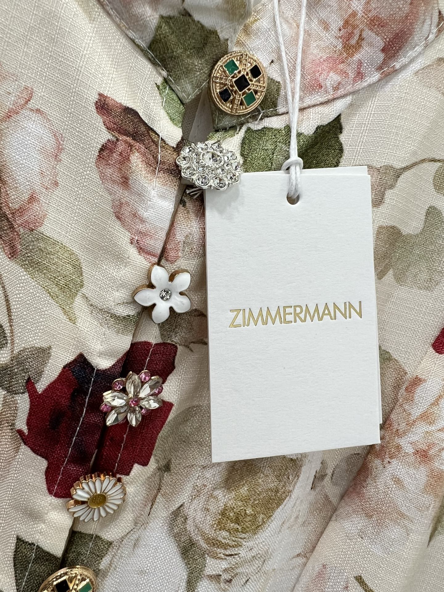 🔥🔥Zimmerman*兹/默曼 25新款玫瑰花系列 短款连衣裙 小立领和灯笼袖设计 前襟定制多宝花样五