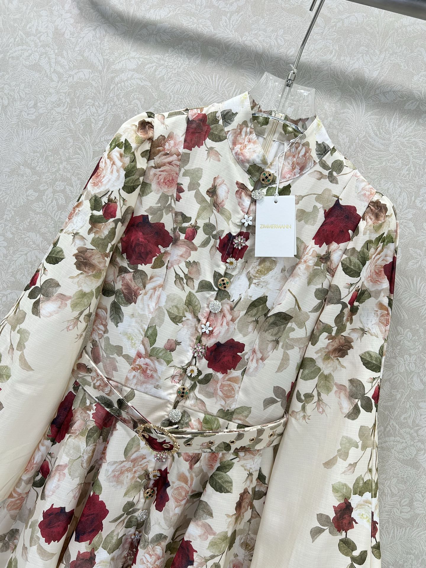 🔥🔥Zimmerman*兹/默曼 25新款玫瑰花系列 短款连衣裙 小立领和灯笼袖设计 前襟定制多宝花样五