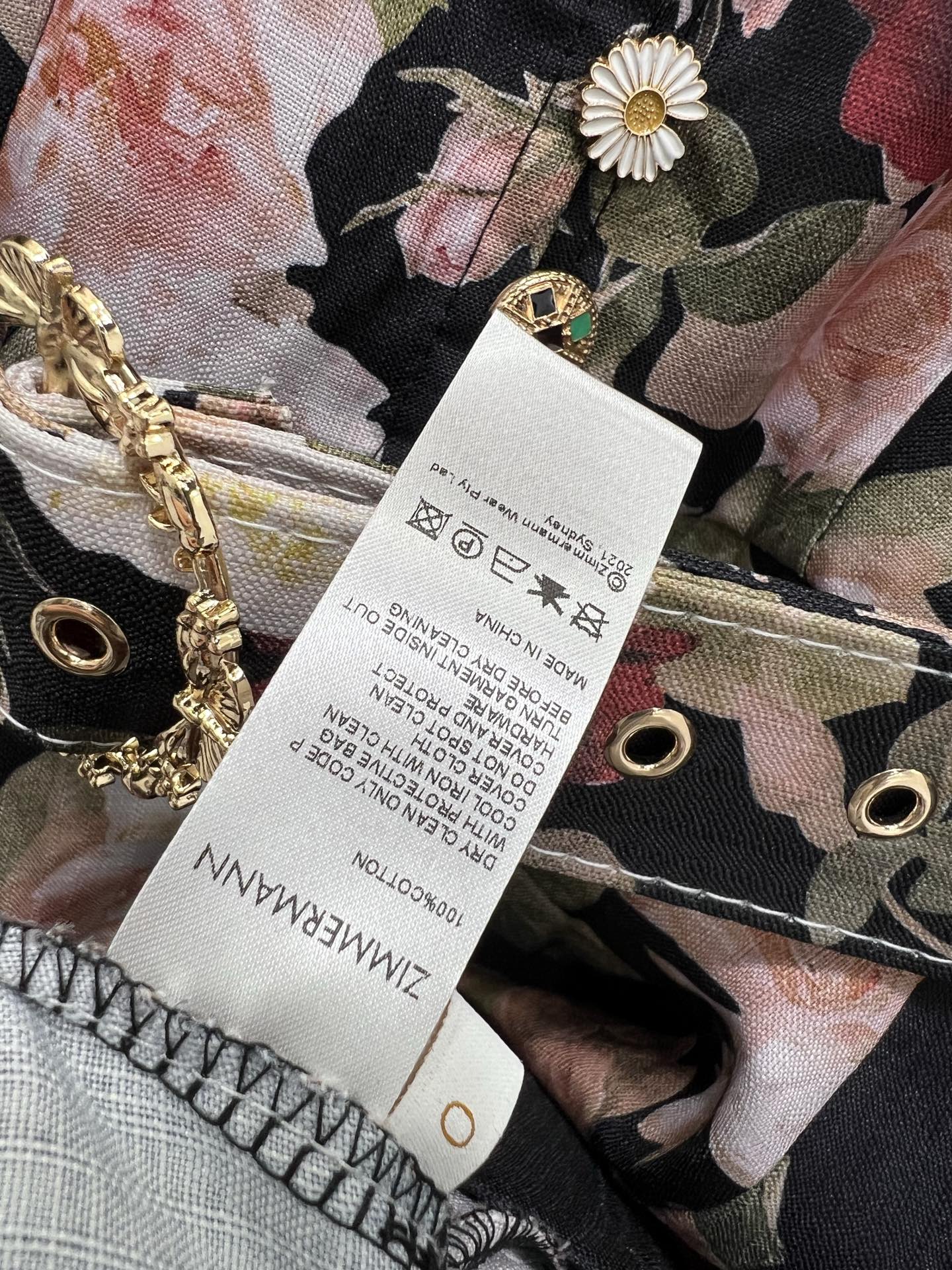 🔥🔥Zimmerman*兹/默曼 25新款玫瑰花系列 短款连衣裙 小立领和灯笼袖设计 前襟定制多宝花样五