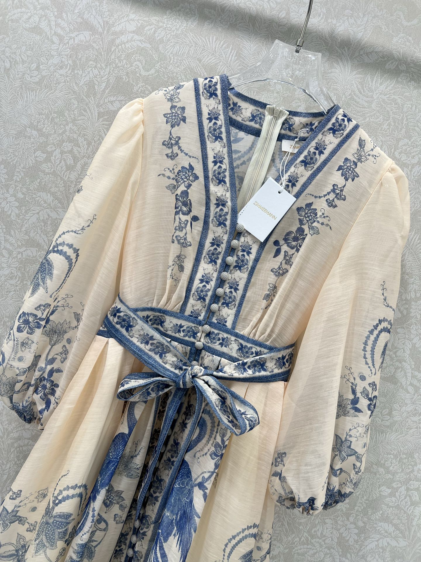 新出短款蓝色🩵🔥🔥Zimmerman*兹/默曼 25新款连衣裙 V领蓬蓬泡泡袖公主袖设计 搭配定制腰带 