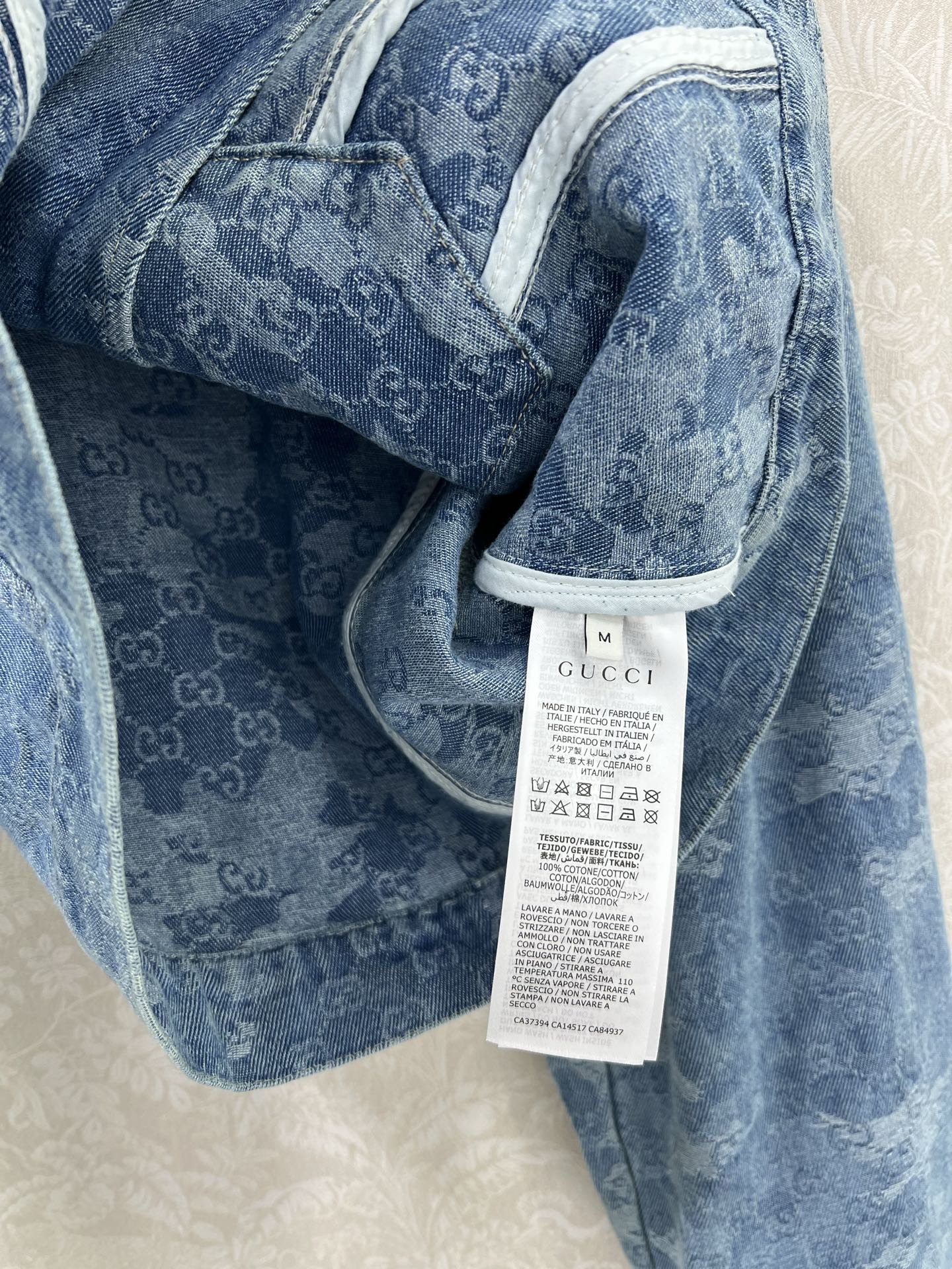 🔥🔥GUCC*25新款复古洗水晕染牛仔外套！经典翻领A版小短款渐变色设计版型时髦又高级！原版开膜定制双G