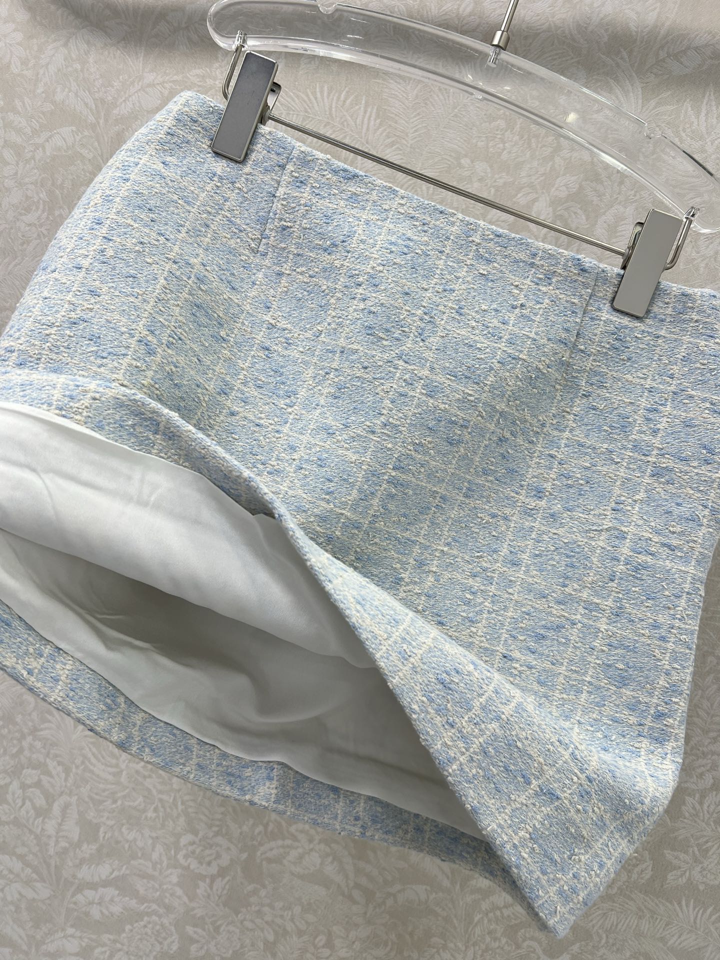 蓝色出货啦🔥🔥Dio* 25新款藤格提花半裙 马卡龙配色出货啦！绝美的藕粉跟浅蓝色 🩷🩵定制YB进口粗纺