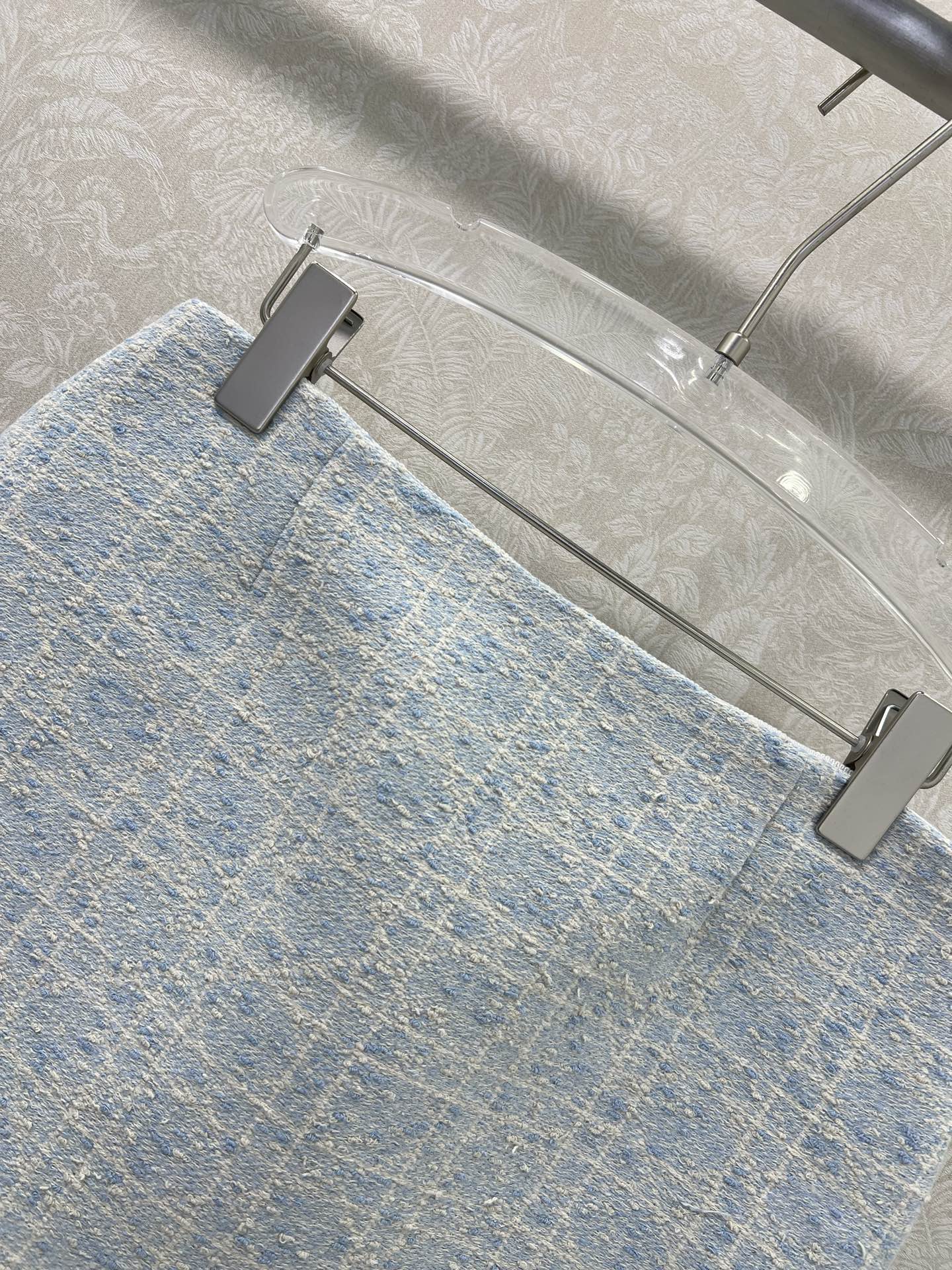 蓝色出货啦🔥🔥Dio* 25新款藤格提花半裙 马卡龙配色出货啦！绝美的藕粉跟浅蓝色 🩷🩵定制YB进口粗纺