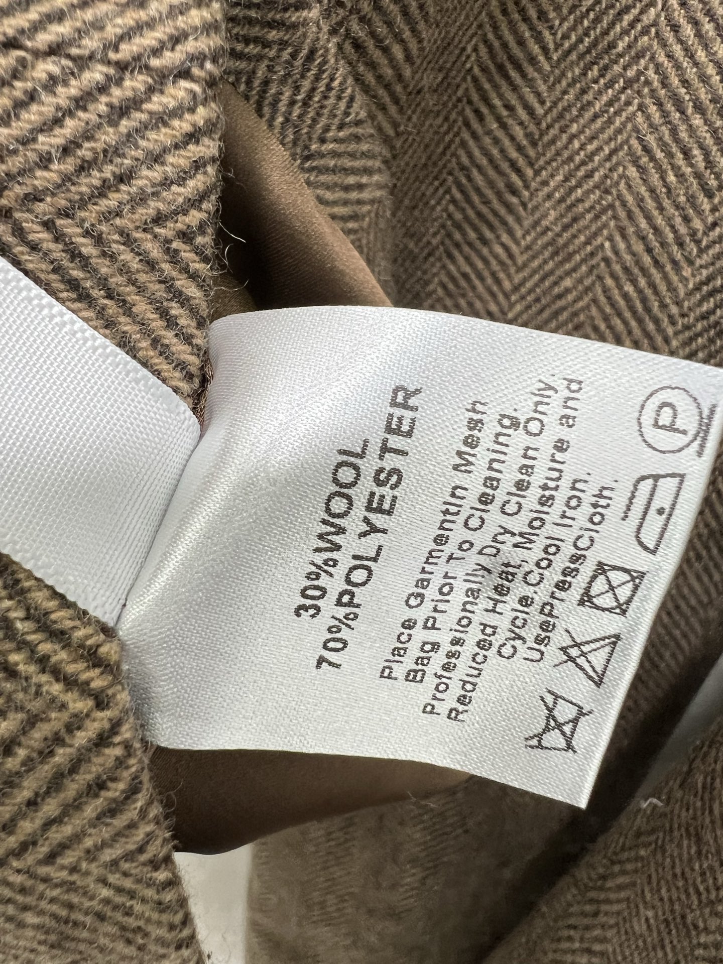 外套细节🔥🔥 CELIN* 25新款套装 含羊毛西装外套➕百褶半裙  超火爆的美拉德色系 老钱风穿搭 定