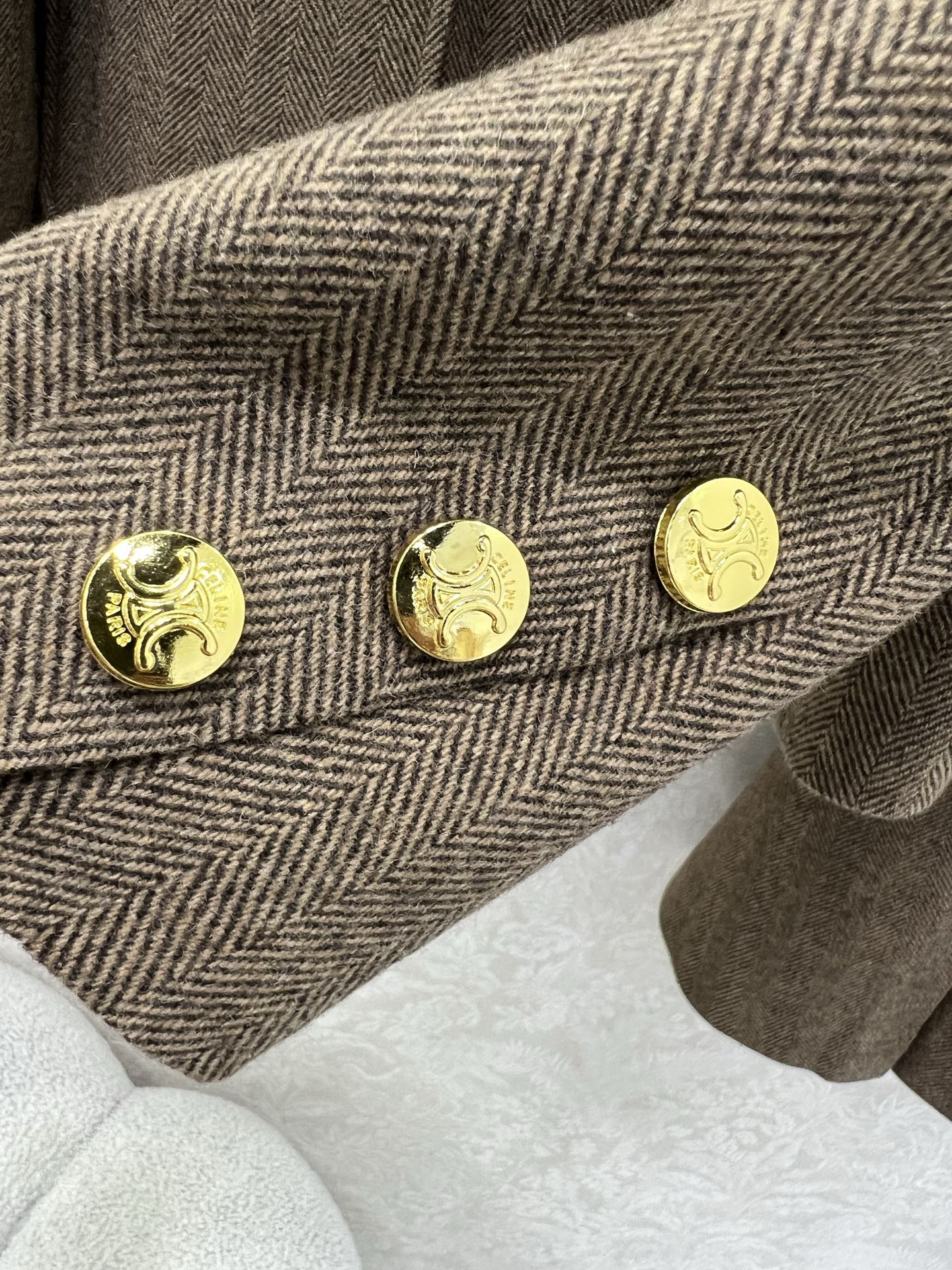 外套细节🔥🔥 CELIN* 25新款套装 含羊毛西装外套➕百褶半裙  超火爆的美拉德色系 老钱风穿搭 定