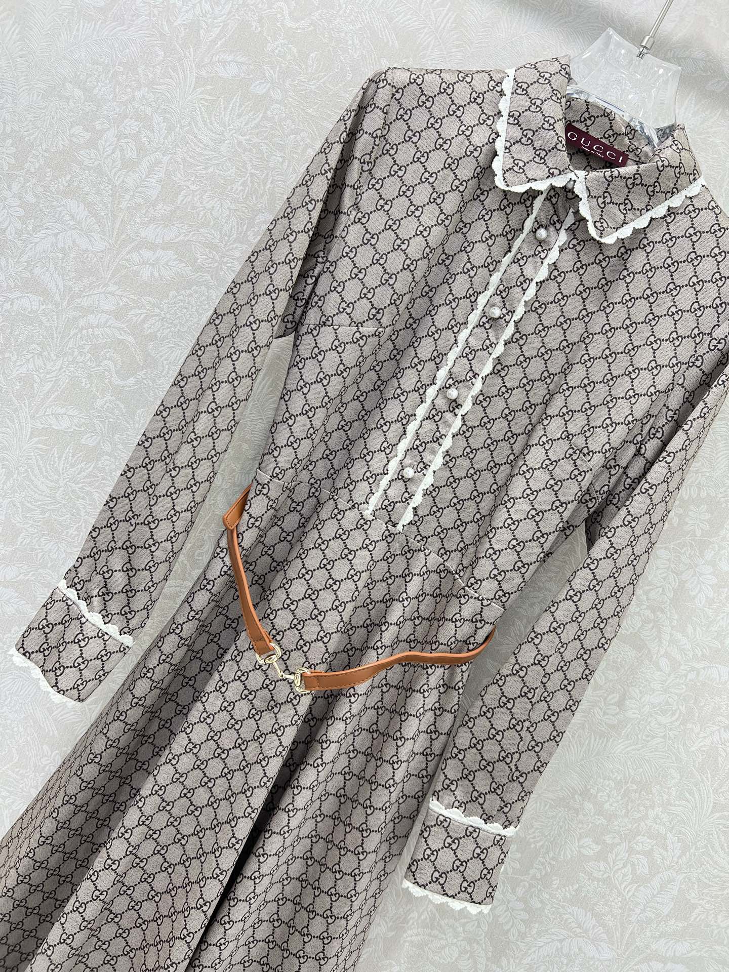 🔥🔥 Gucc*25新款经典双G logo 印花拼蕾丝花边衬衣式连衣裙 经典花色永不过时 这款气质甜美高