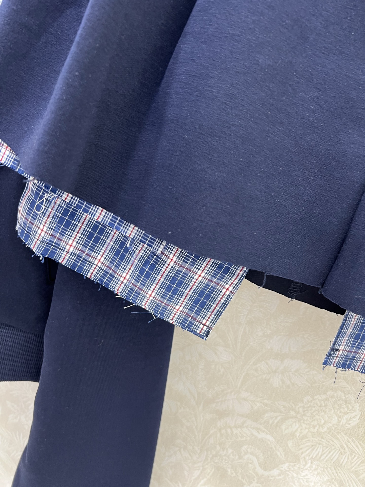 🔥🔥miumi*25新款气质假两件设计拼色卫衣套装！复古风甜妹减龄运动少女连帽外套搭配超短半裙一套上身绝