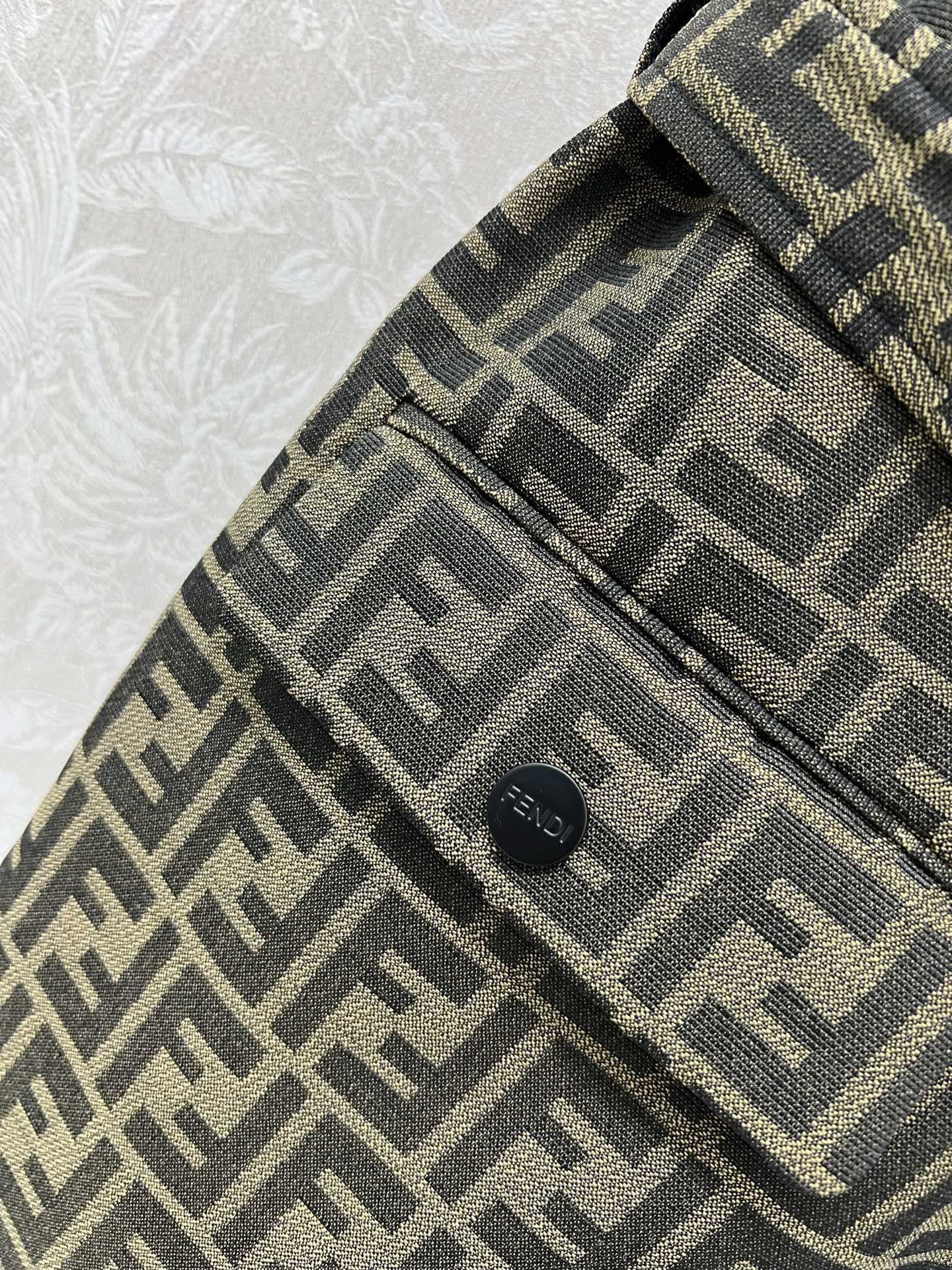 🔥🔥FEND*25新款老花腰带马甲外套   定制YB进口提花面料保证成衣挺括感  贴肤也极具舒适    