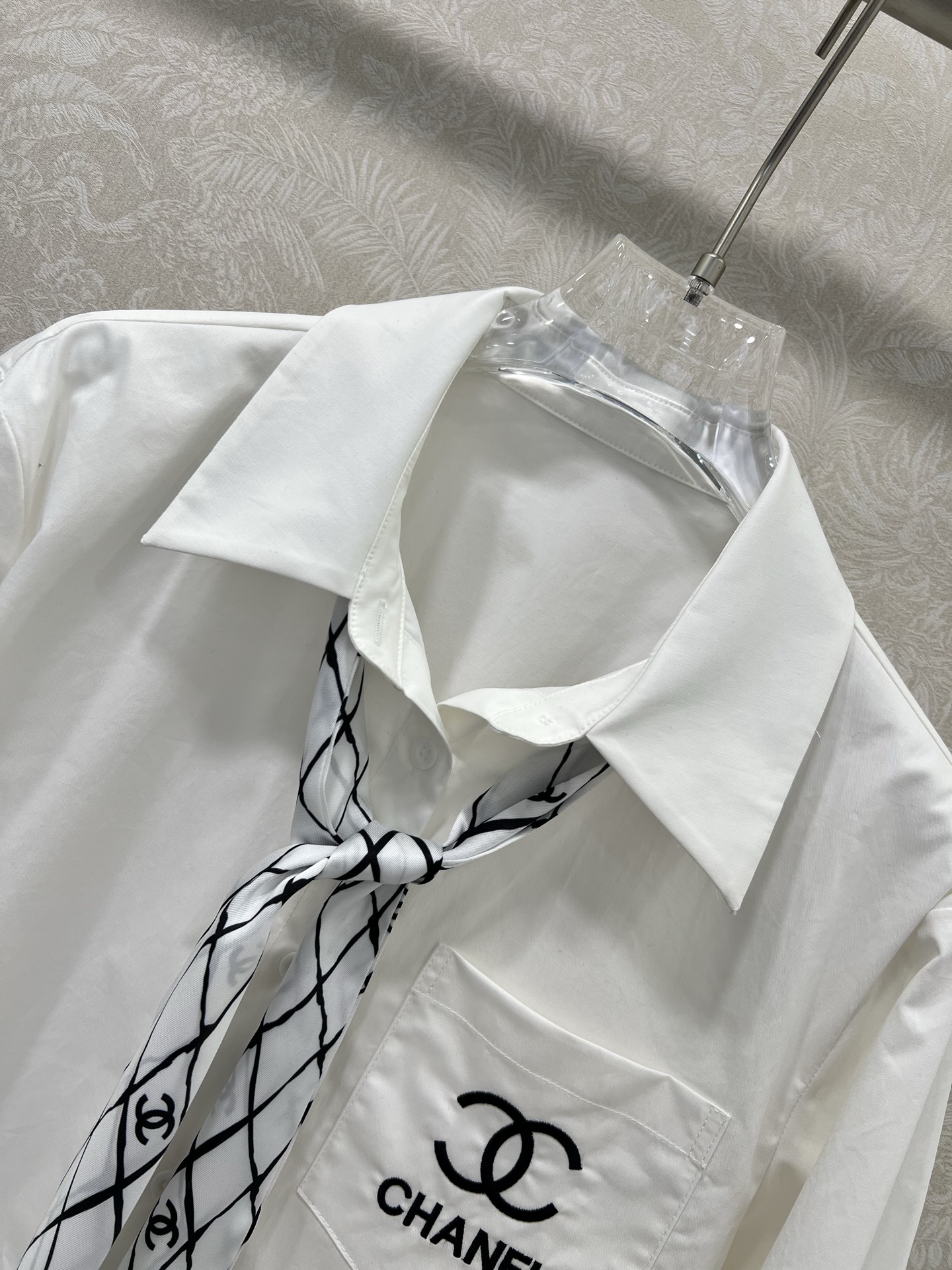 🔥🔥chan*l 25新款翻领长袖配丝巾衬衣 定制双c印花丝巾 可拆卸单独搭配 全新定制YB棉 前排扣设