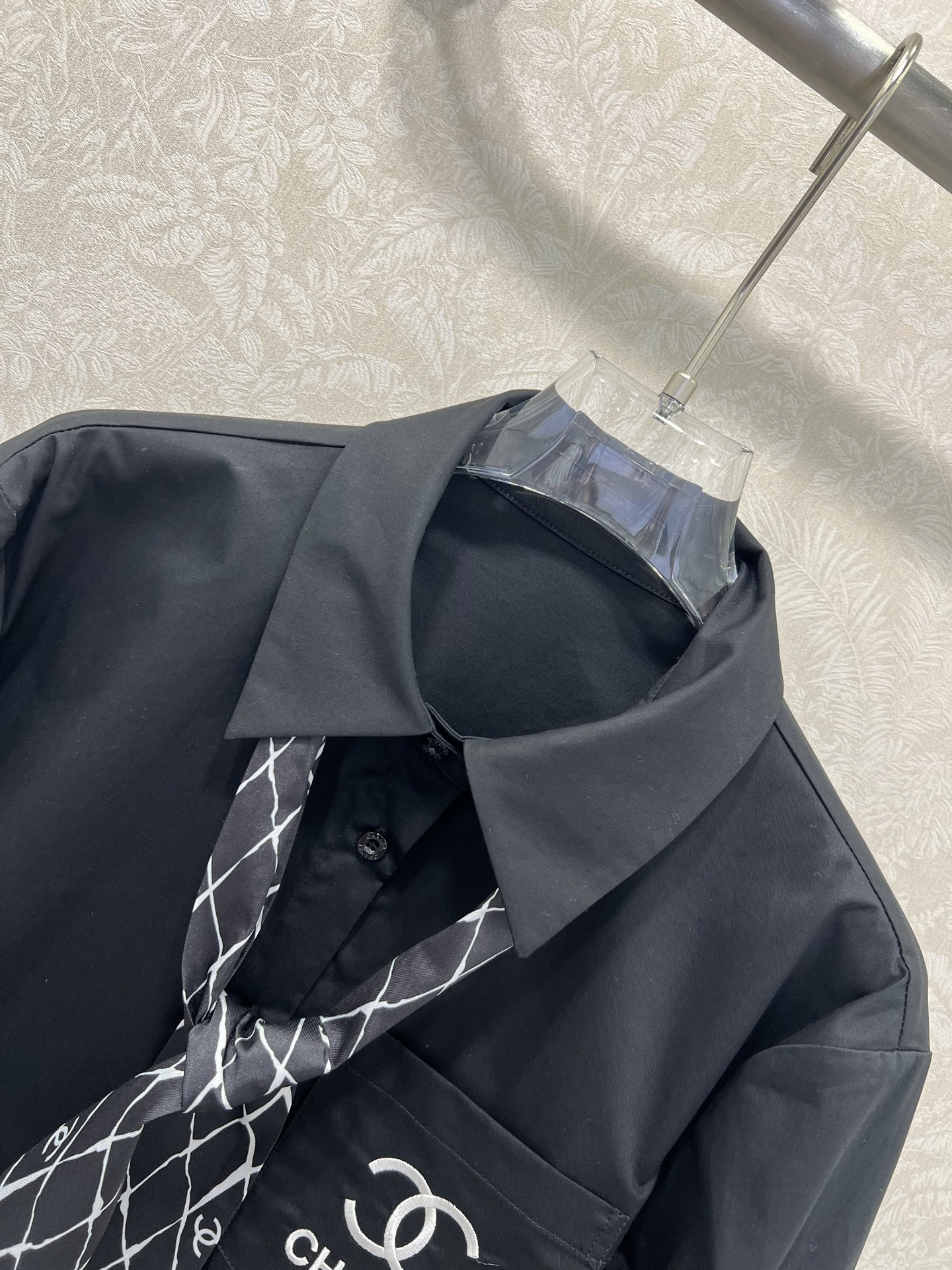 🔥🔥chan*l 25新款翻领长袖配丝巾衬衣 定制双c印花丝巾 可拆卸单独搭配 全新定制YB棉 前排扣设