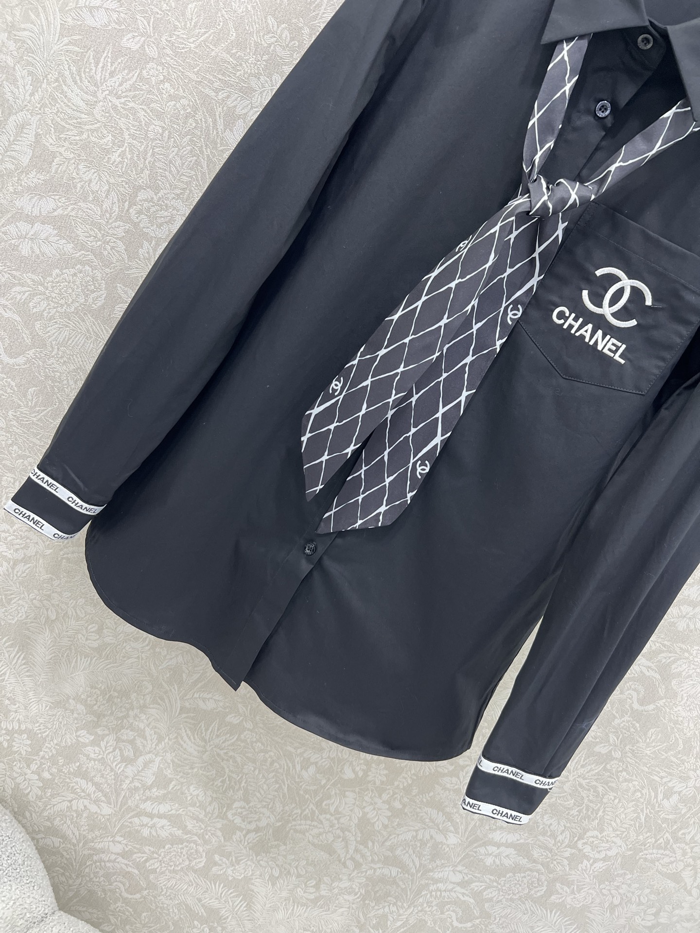 🔥🔥chan*l 25新款翻领长袖配丝巾衬衣 定制双c印花丝巾 可拆卸单独搭配 全新定制YB棉 前排扣设