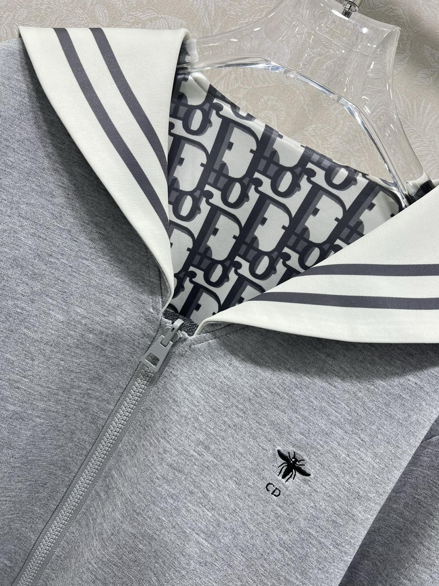 🔥🔥 DIO*迪/奥25新款套装双面海军风披肩拉链外套➕阔腿长裤的组合  外套小蜜蜂绣花 内里经典老花字