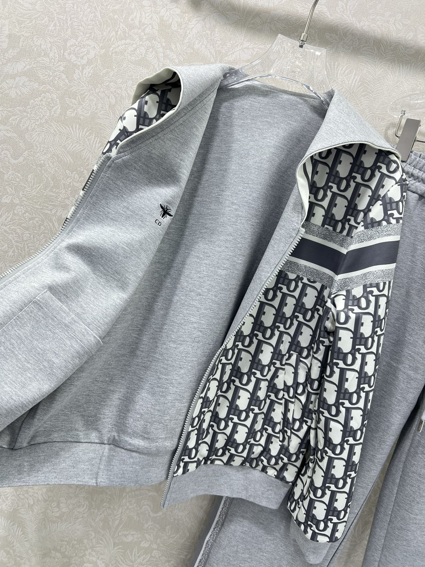 外套双面可穿🔥🔥 DIO*迪/奥25新款套装双面海军风披肩拉链外套➕阔腿长裤的组合  外套小蜜蜂绣花 内