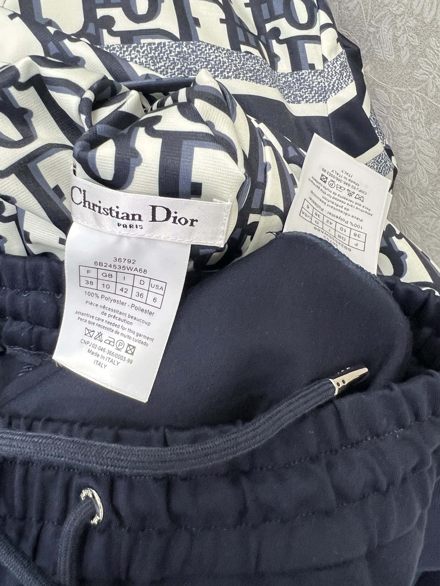 🔥🔥 DIO*迪/奥25新款套装双面海军风披肩拉链外套➕阔腿长裤的组合  外套小蜜蜂绣花 内里经典老花字