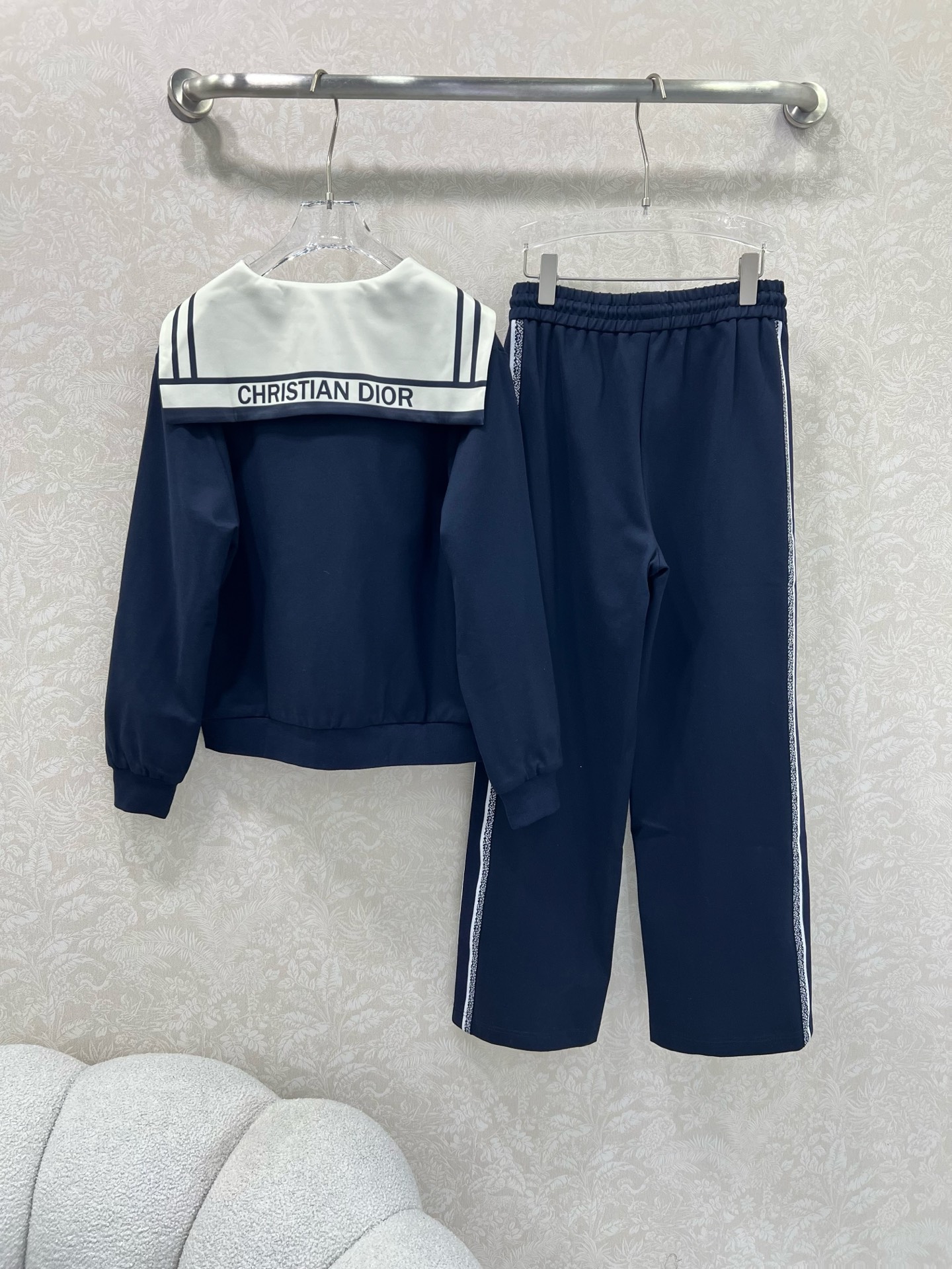 🔥🔥 DIO*迪/奥25新款套装双面海军风披肩拉链外套➕阔腿长裤的组合  外套小蜜蜂绣花 内里经典老花字