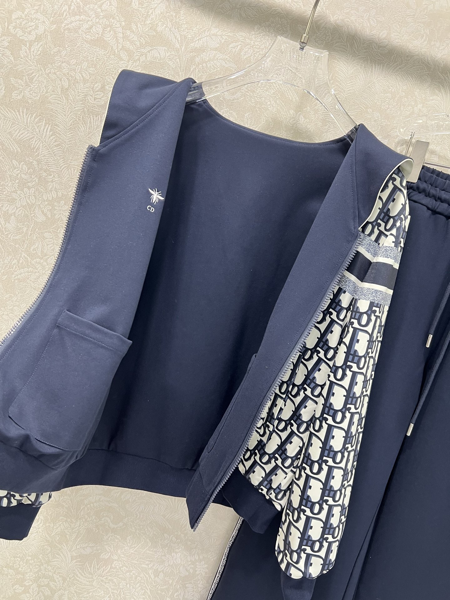 外套双面🔥🔥 DIO*迪/奥25新款套装双面海军风披肩拉链外套➕阔腿长裤的组合  外套小蜜蜂绣花 内里经