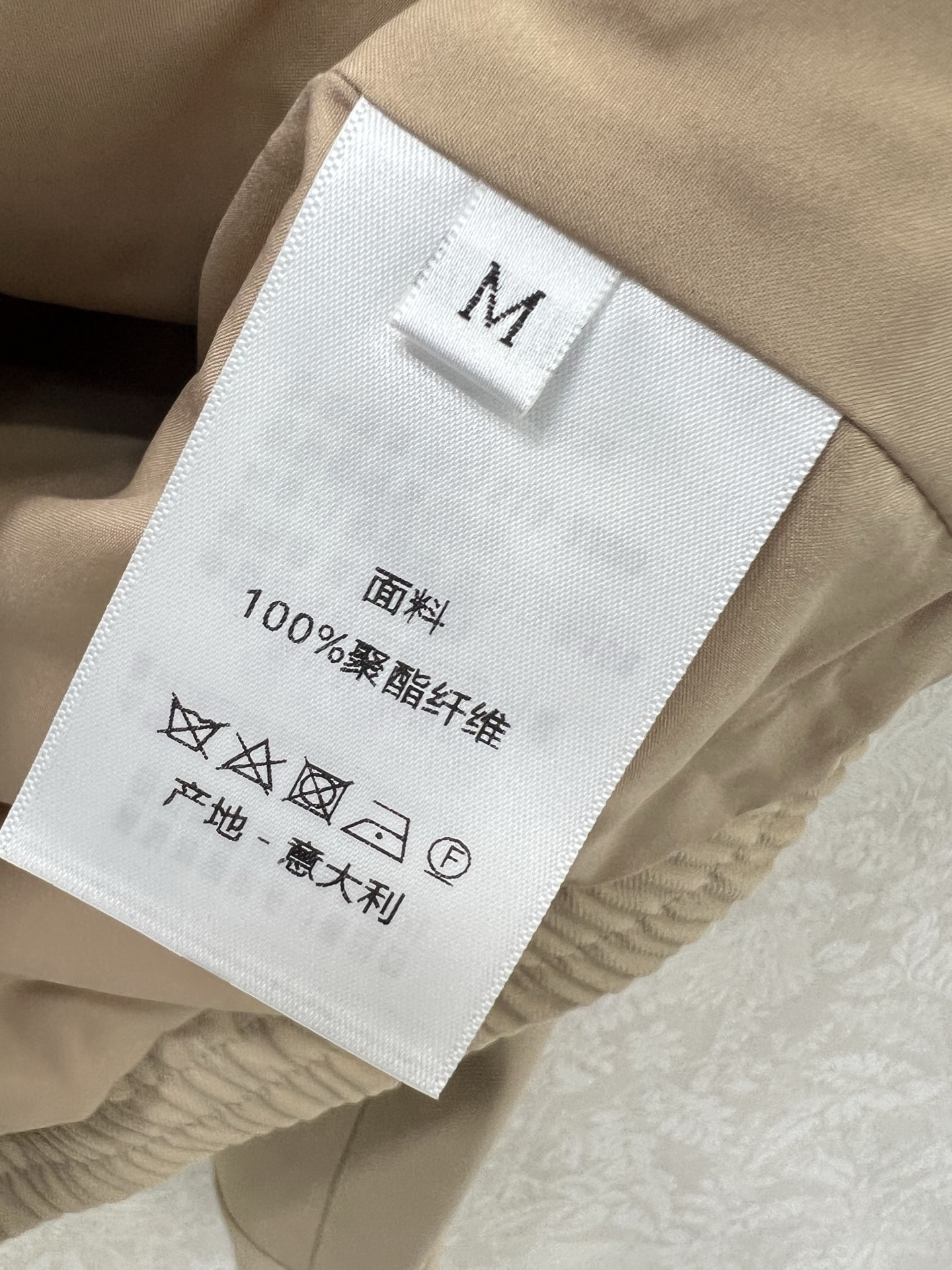 🔥🔥Dio*25早秋新款夹克外套  翻领拉链夹克超有型！定制五金中山小蜜蜂刺绣袖口卷边拼接老花装饰   