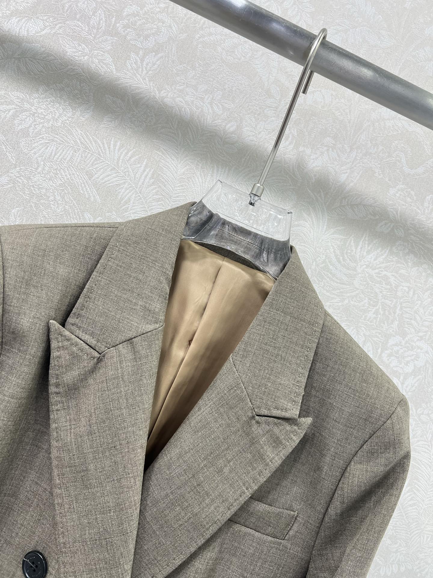 🔥🔥Burber*y25新款羊毛西装外套 行走的高定，长期主义老钱风穿搭，独家定制面料羊绒西装外套。进口