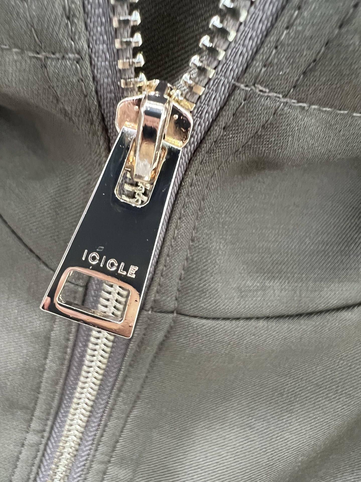 🔥🔥ICICLE 25新款丝毛外套 行走的高定，长期主义老钱风穿搭，独家定制丝毛面料 连帽宽松版型 腰部