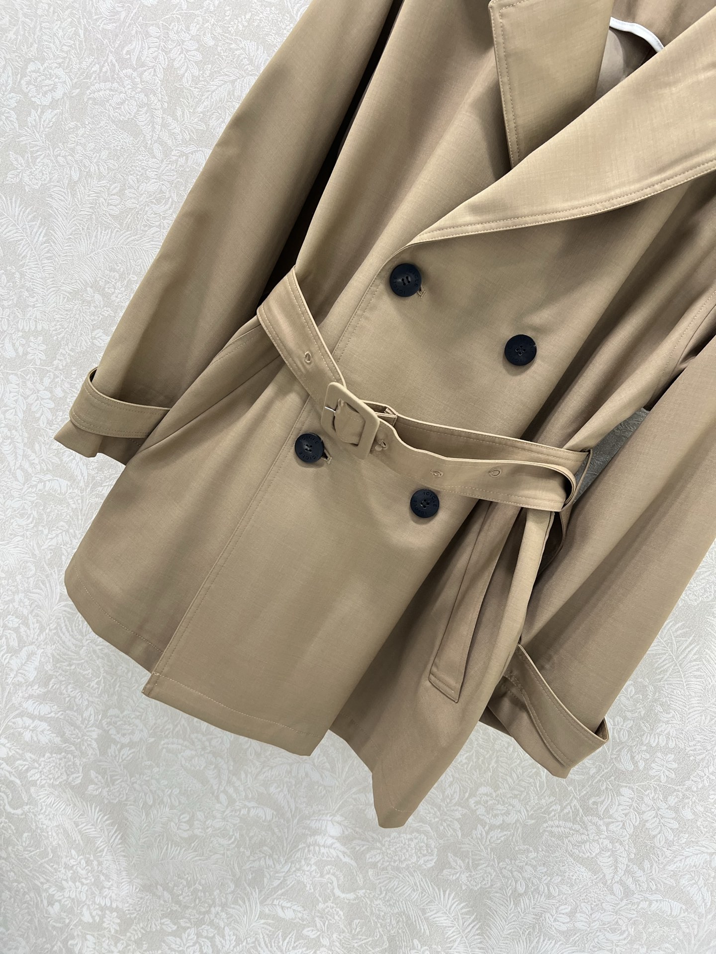 🔥🔥ICICLE 25新款丝毛翻领双排扣外套 行走的高定，长期主义老钱风穿搭，独家定制丝毛面料 翻领双排