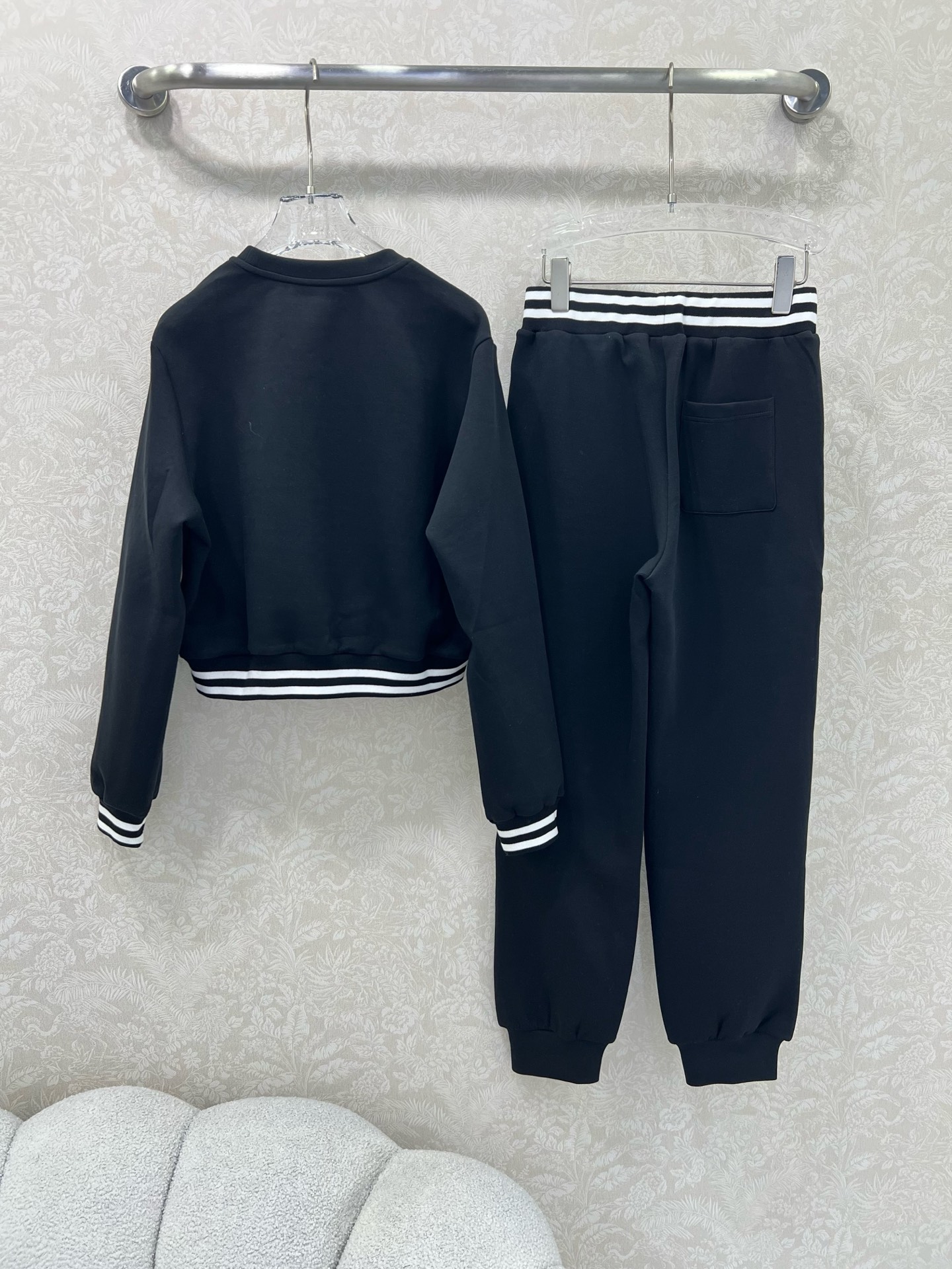 🔥🔥  CELIN*25早秋新款套装 圆领下摆织带卫衣➕束脚长裤的组合  上衣ce字母凯旋门logo印花