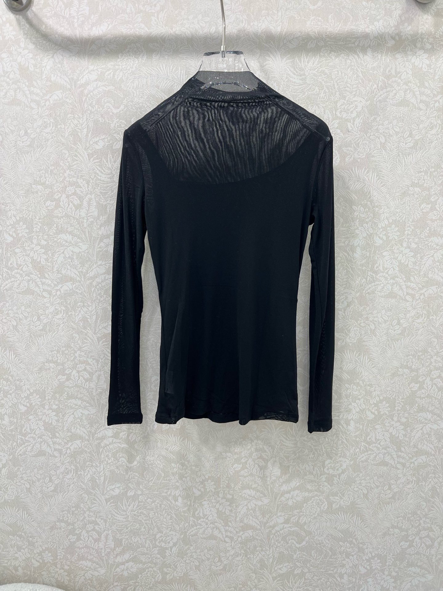 🔥🔥miumi*25新款网纱打底 微微堆领打底上衣  胸前经典logo贴标 网纱面料柔软亲肤 前片双层不