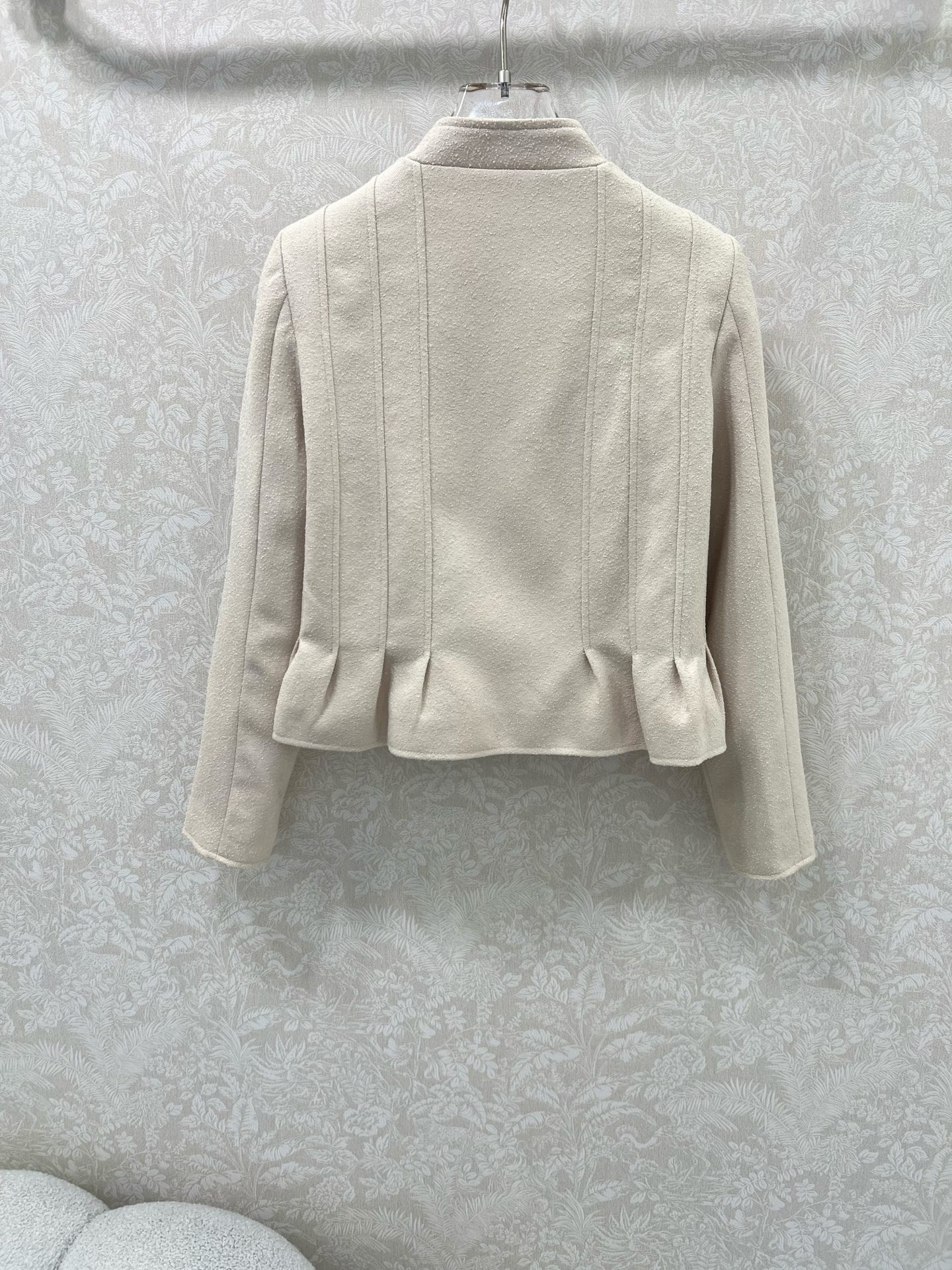 🔥🔥Dio*25新款立领排扣荷叶摆外套 高级又时髦的马卡龙配色 定制CD珍珠扣 立体剪裁版型上身显瘦绝绝