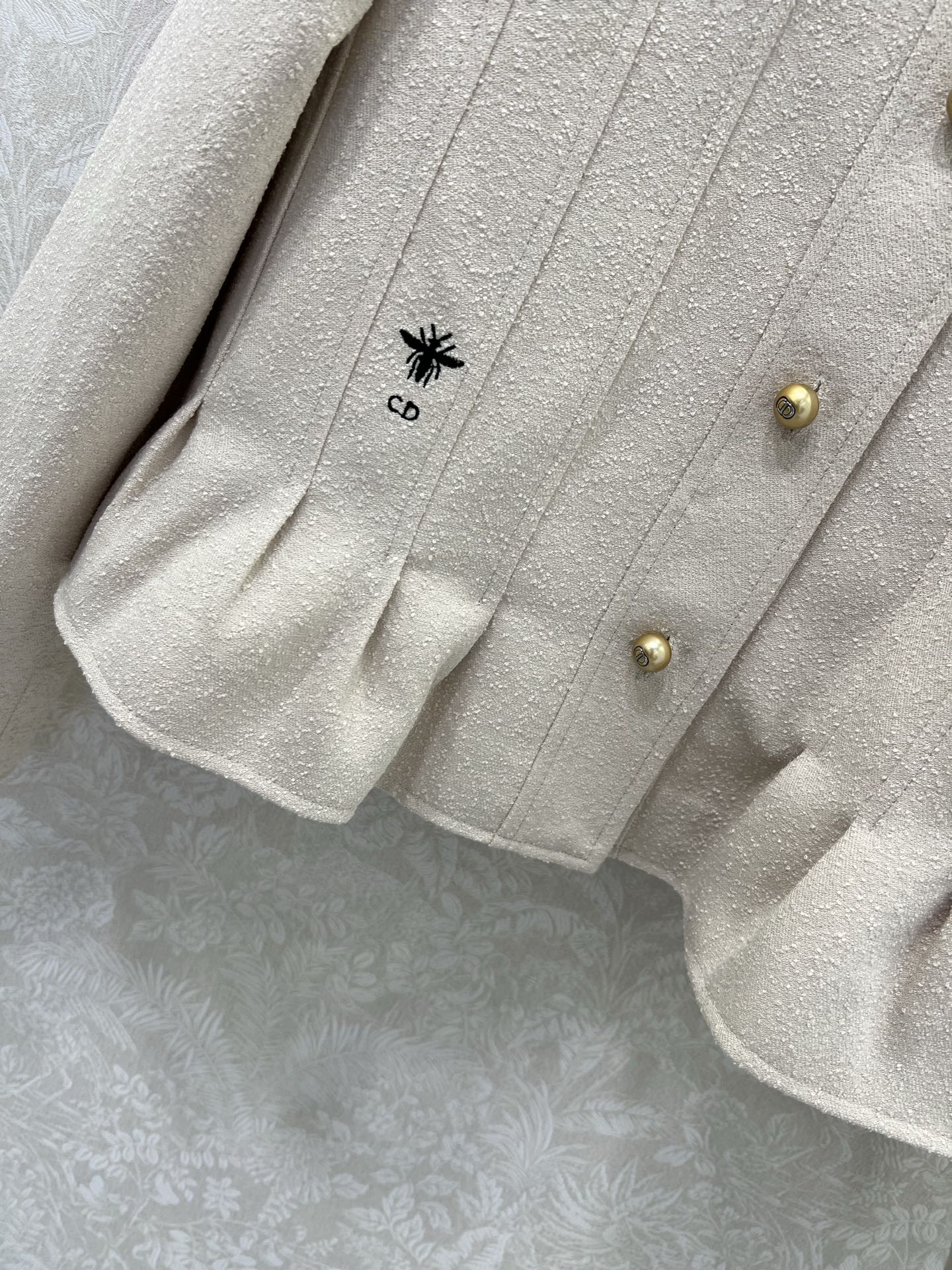 🔥🔥Dio*25新款立领排扣荷叶摆外套 高级又时髦的马卡龙配色 定制CD珍珠扣 立体剪裁版型上身显瘦绝绝