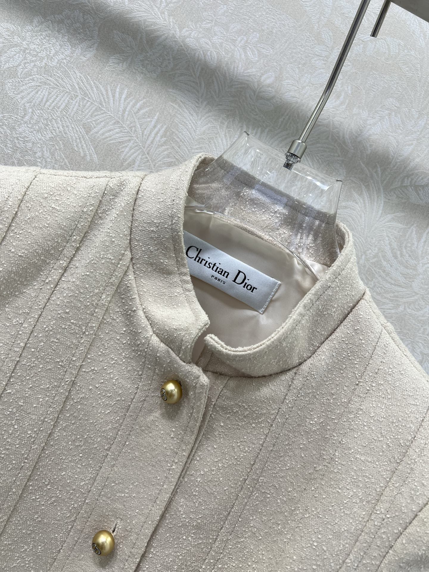 🔥🔥Dio*25新款立领排扣荷叶摆外套 高级又时髦的马卡龙配色 定制CD珍珠扣 立体剪裁版型上身显瘦绝绝