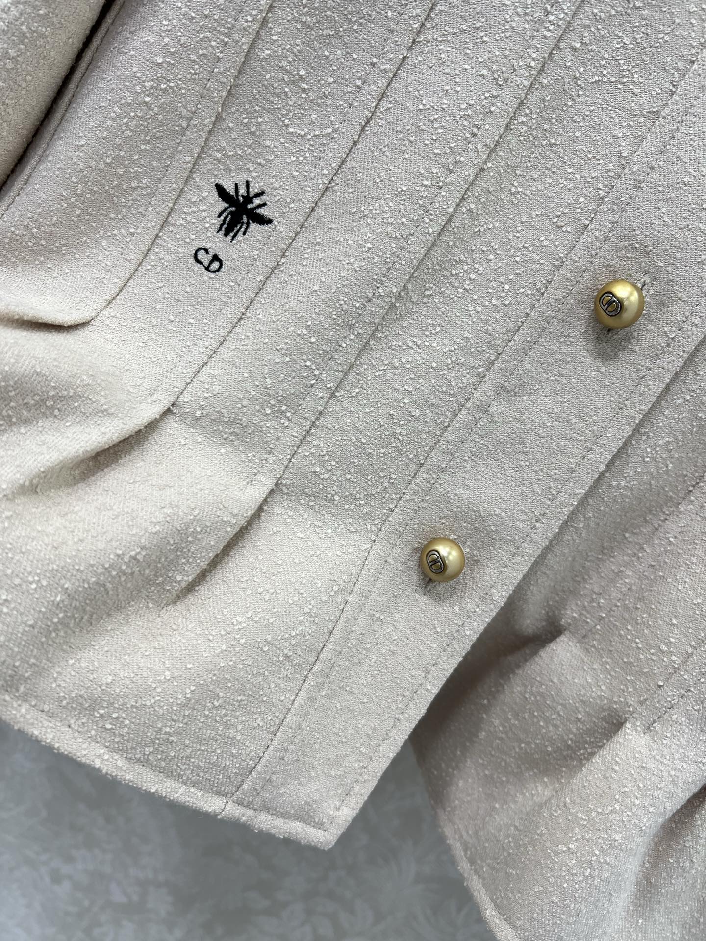 🔥🔥Dio*25新款立领排扣荷叶摆外套 高级又时髦的马卡龙配色 定制CD珍珠扣 立体剪裁版型上身显瘦绝绝